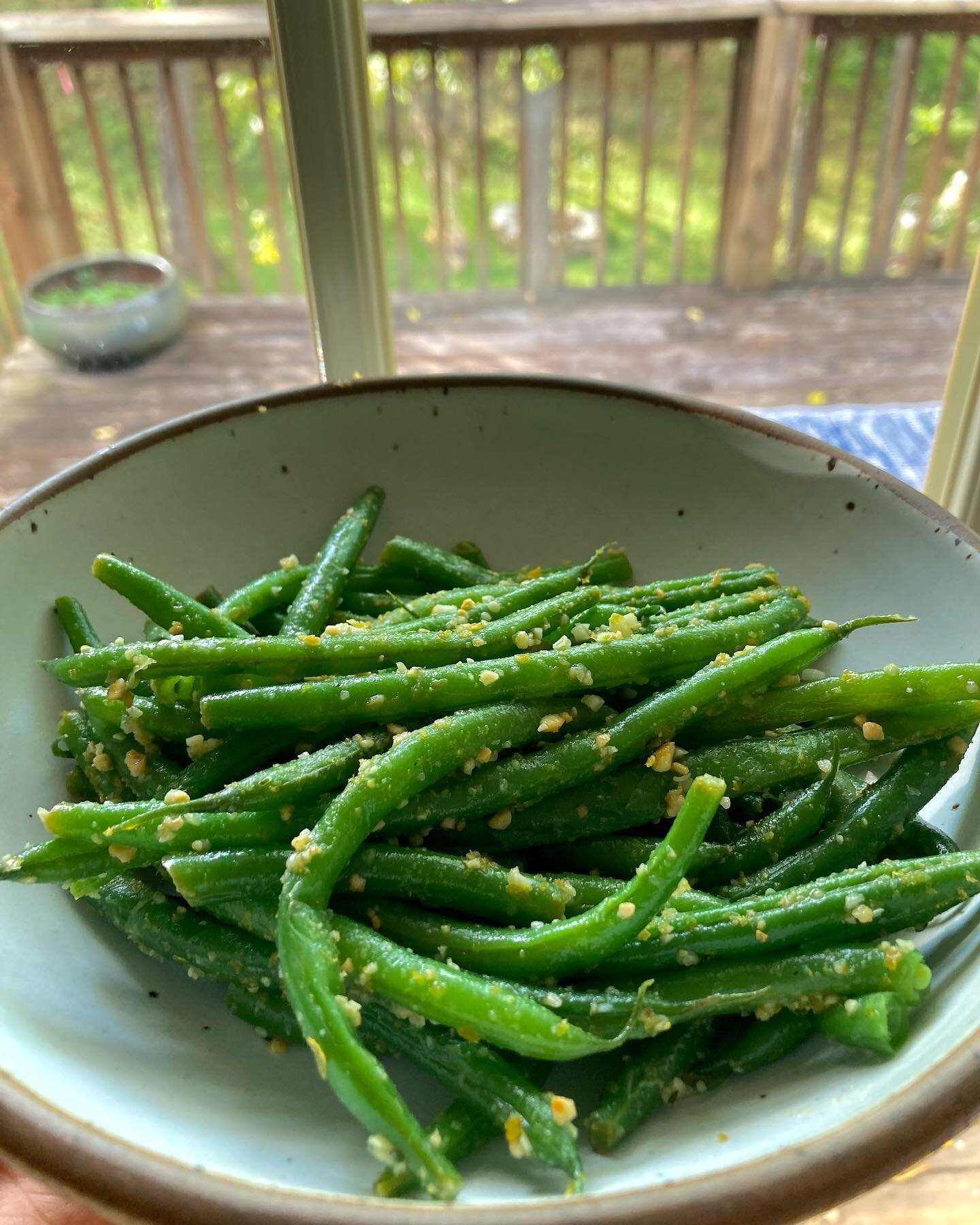 I always encourage clients to season their veggies well and make them delicious.  Tonight, I practiced what I preach.

As part of dinner, I planned on simply saut&eacute;ing green beans in garlic and lemon&hellip; but then I didn&rsquo;t stop there. 