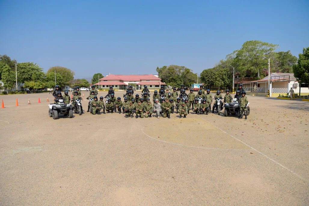 Group Shot-2949.jpg