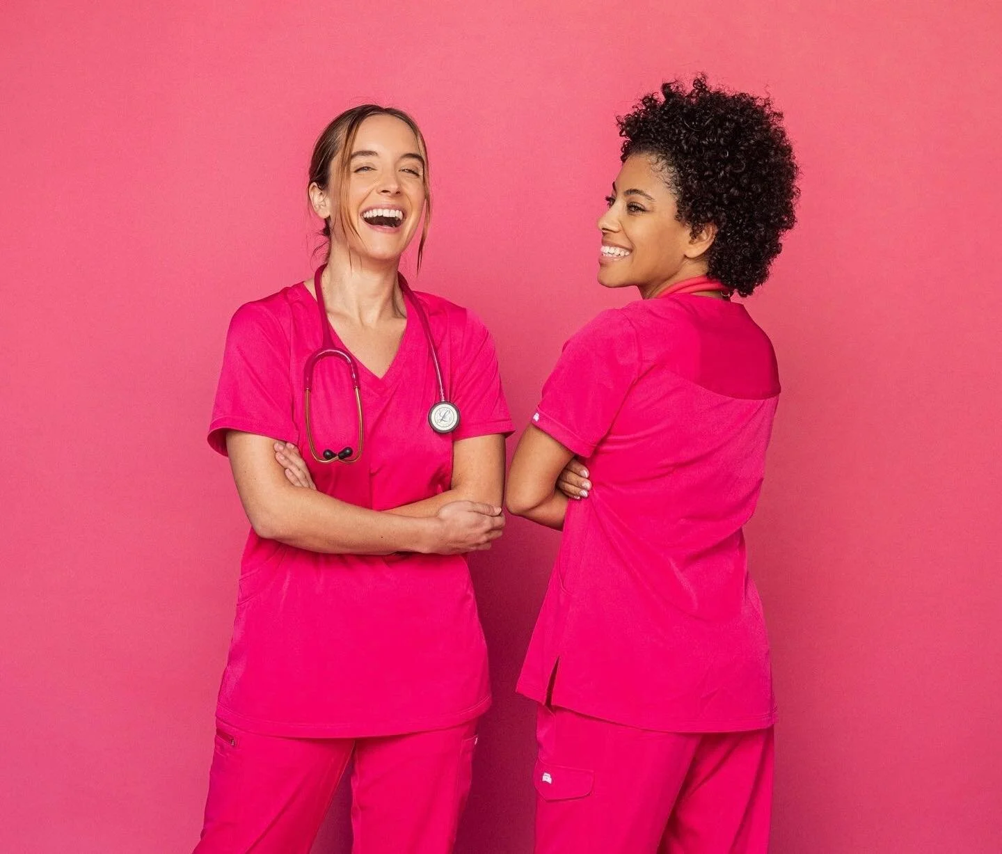 Why blend in when you deserve to STAND OUT! From navy to carnation, @moxiescrubs has stylish scrubs for every season. ☀️🍁❄️🌷