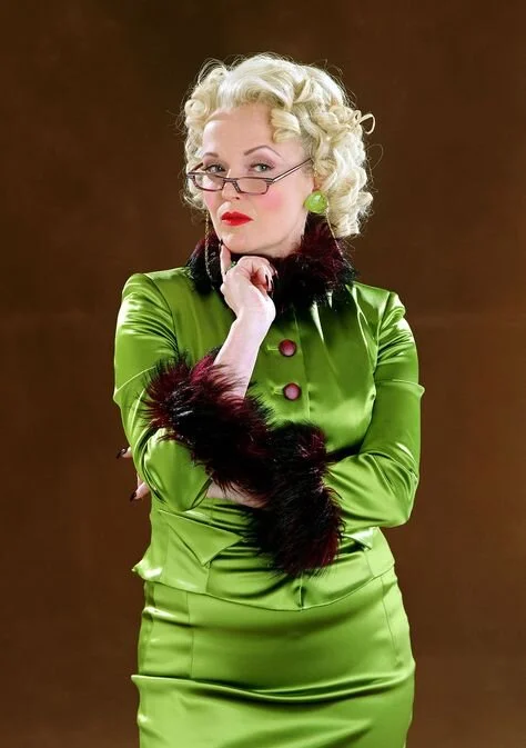 8faa381babc688e7c89408b6d7ac174e--cosplay-ideas-costume-ideas.jpg