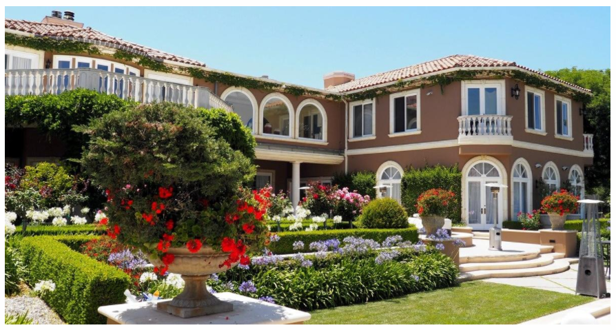 The Jamie Foxx Estate. Beautiful day in July for a birthday party.