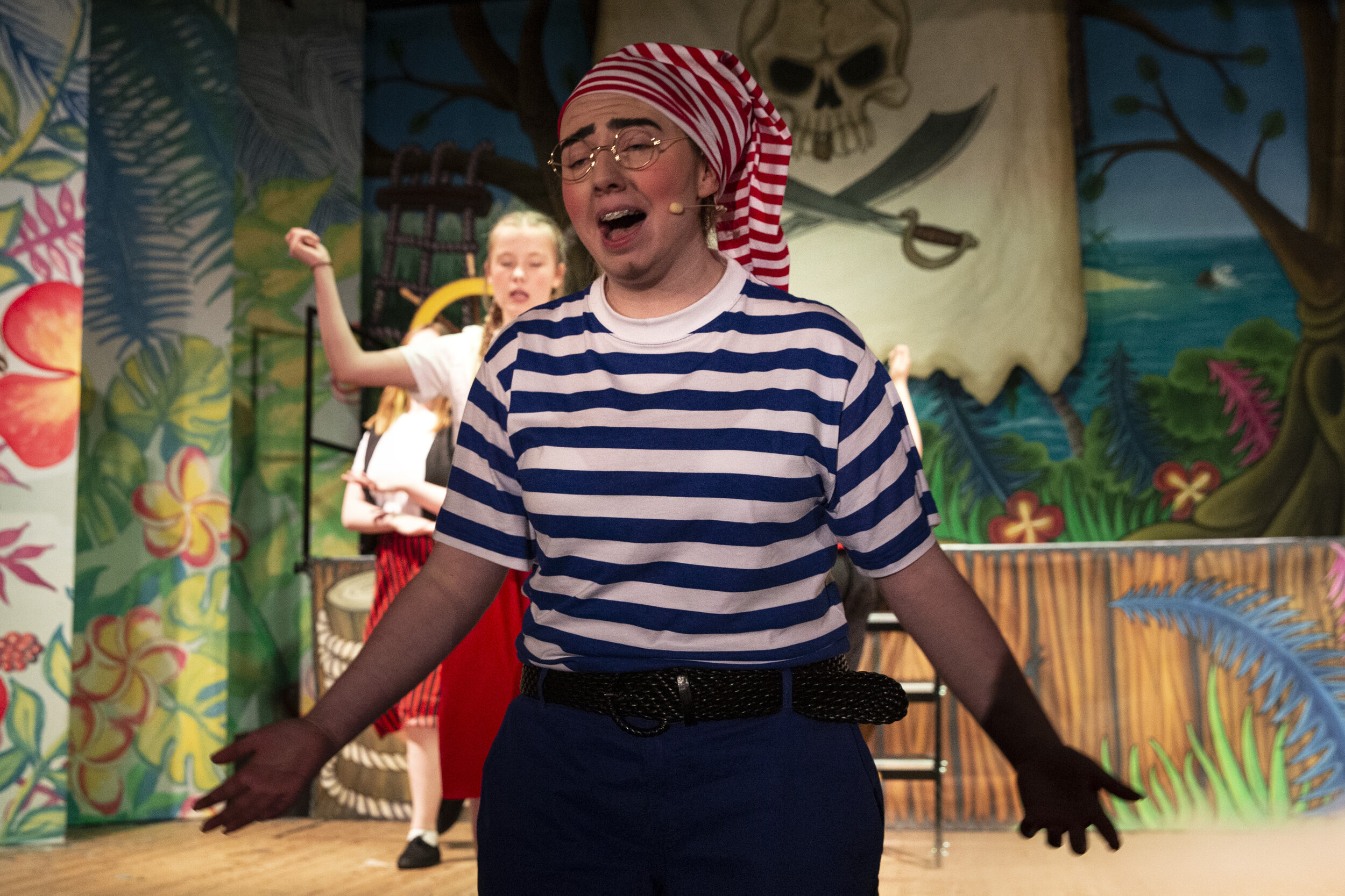 SMEE CAST