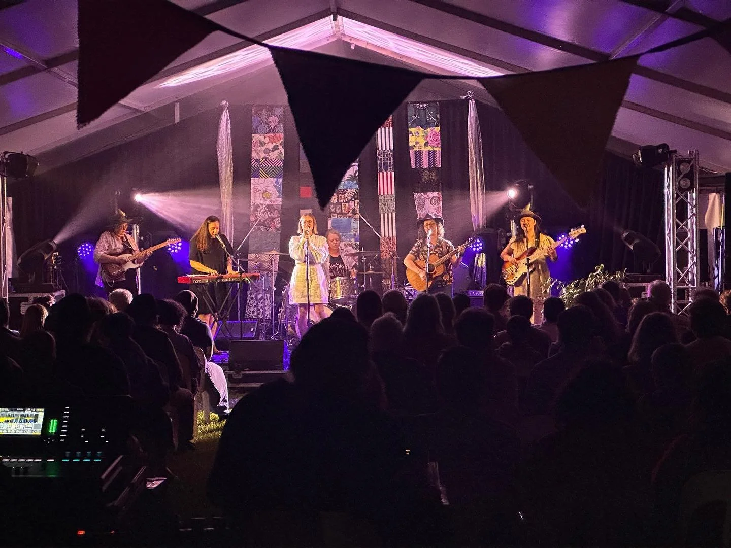 First day of @majorscreekfestival done and dusted ✨ we had a great time playing at the main stage. We&rsquo;re back tonight at Pete&rsquo;s Lounge 9pm. See ya there!