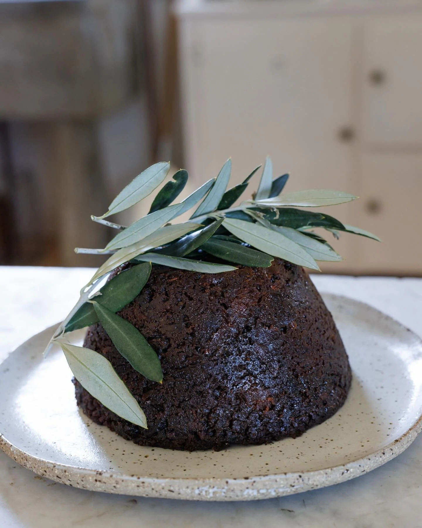 If you&rsquo;re looking for an extra luscious, gluten free, plant based Christmas Pudding that is jewelled with dried fruit, you&rsquo;ll find exactly that on our website! Link in profile. Merry Christmas! #glutenfreechristmaspudding #glutenfree #chr