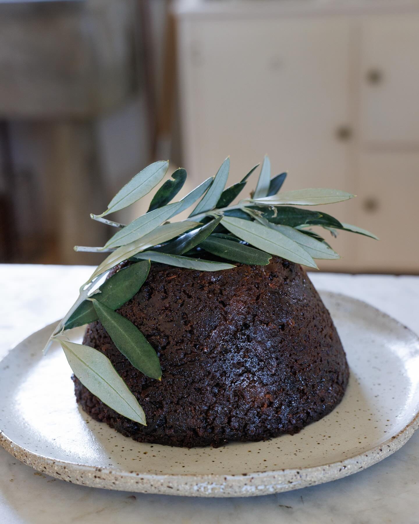 If you&rsquo;re looking for an extra luscious, gluten free, plant based Christmas Pudding that is jewelled with dried fruit, you&rsquo;ll find exactly that on our website! Link in profile. Merry Christmas! #glutenfreechristmaspudding #glutenfree #chr