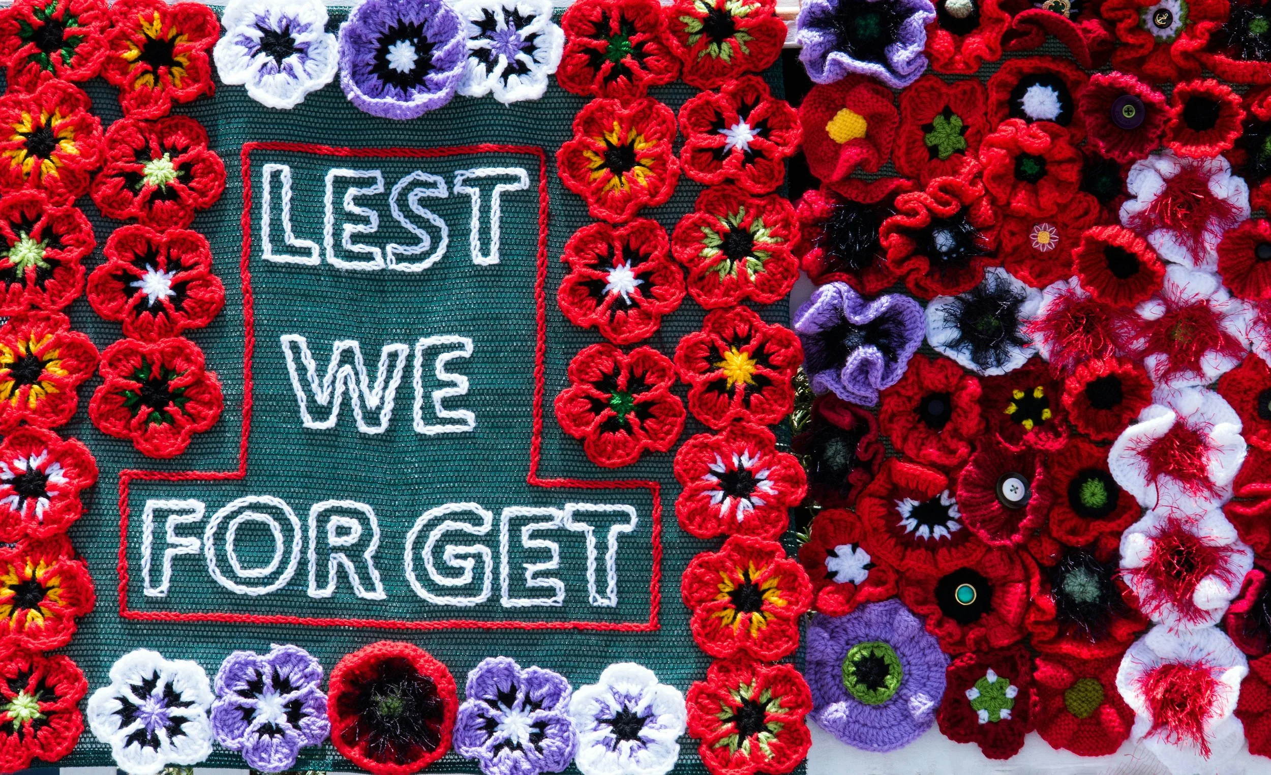 Lest we forget: Reading in remembrance