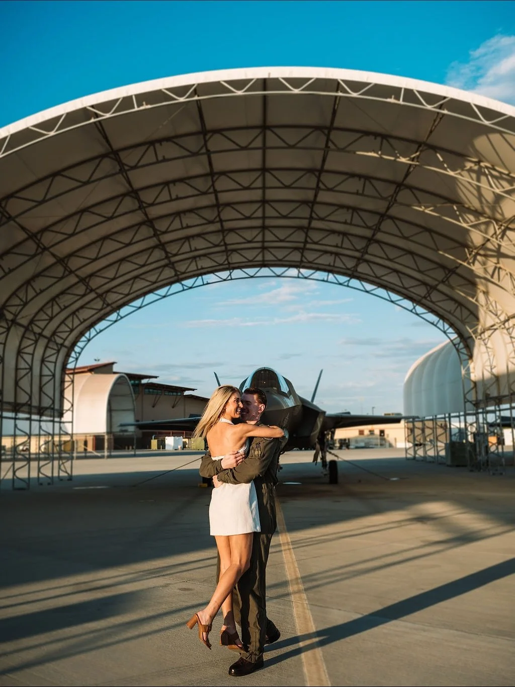 Homecomings that match a total late 90s early 2000s romcom soundtrack to include smiles and just giddy love (plus a comb stashed in a convenient pocket lol) will always be top tier in my book of clients to capture. โ๏ธ๐บ๐ธ๐ 
This photo set is the ma