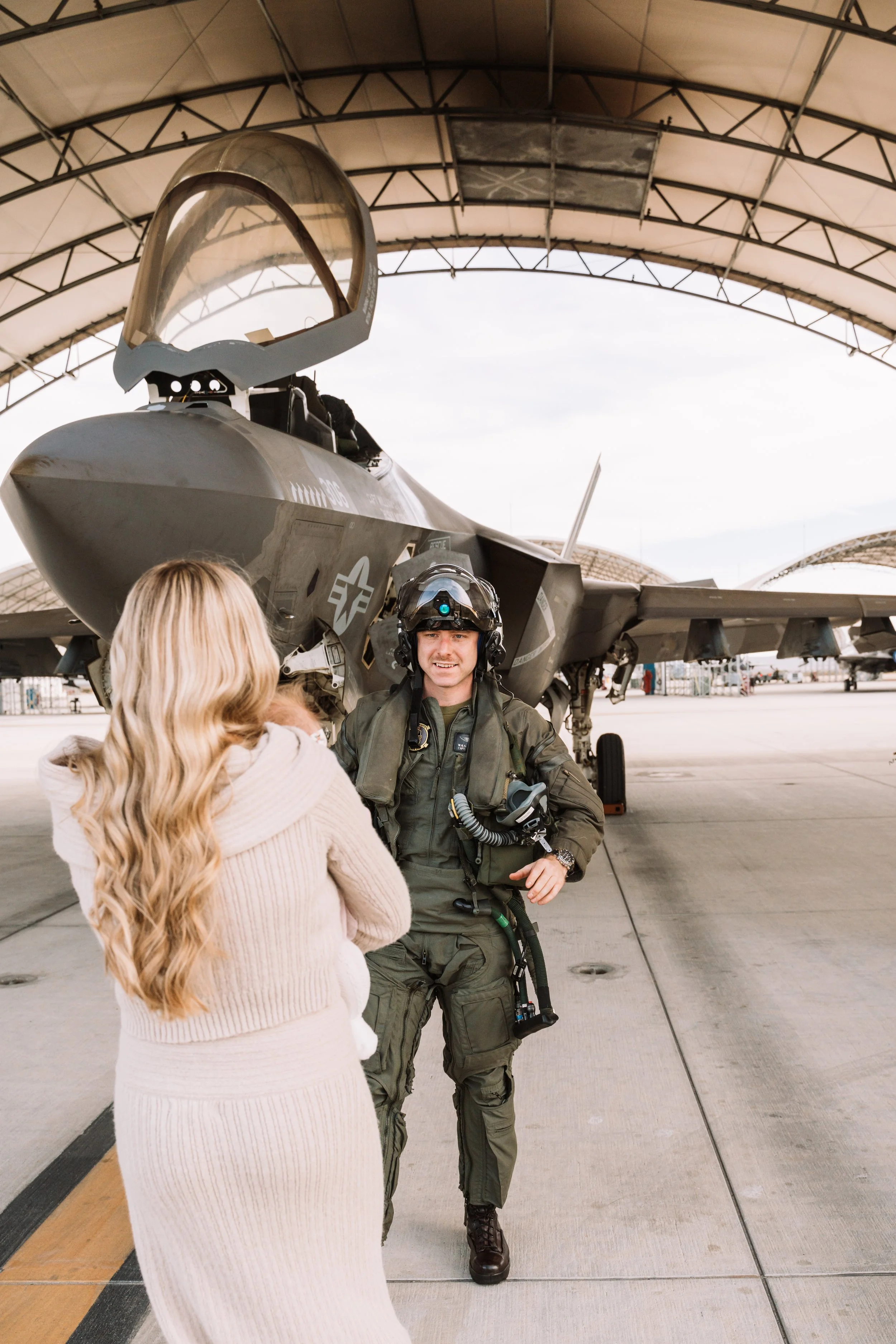 Liz Husky Margaret VMFA-314 Homecoming Dec 2024 - SNEAK PEEKS-25.jpg