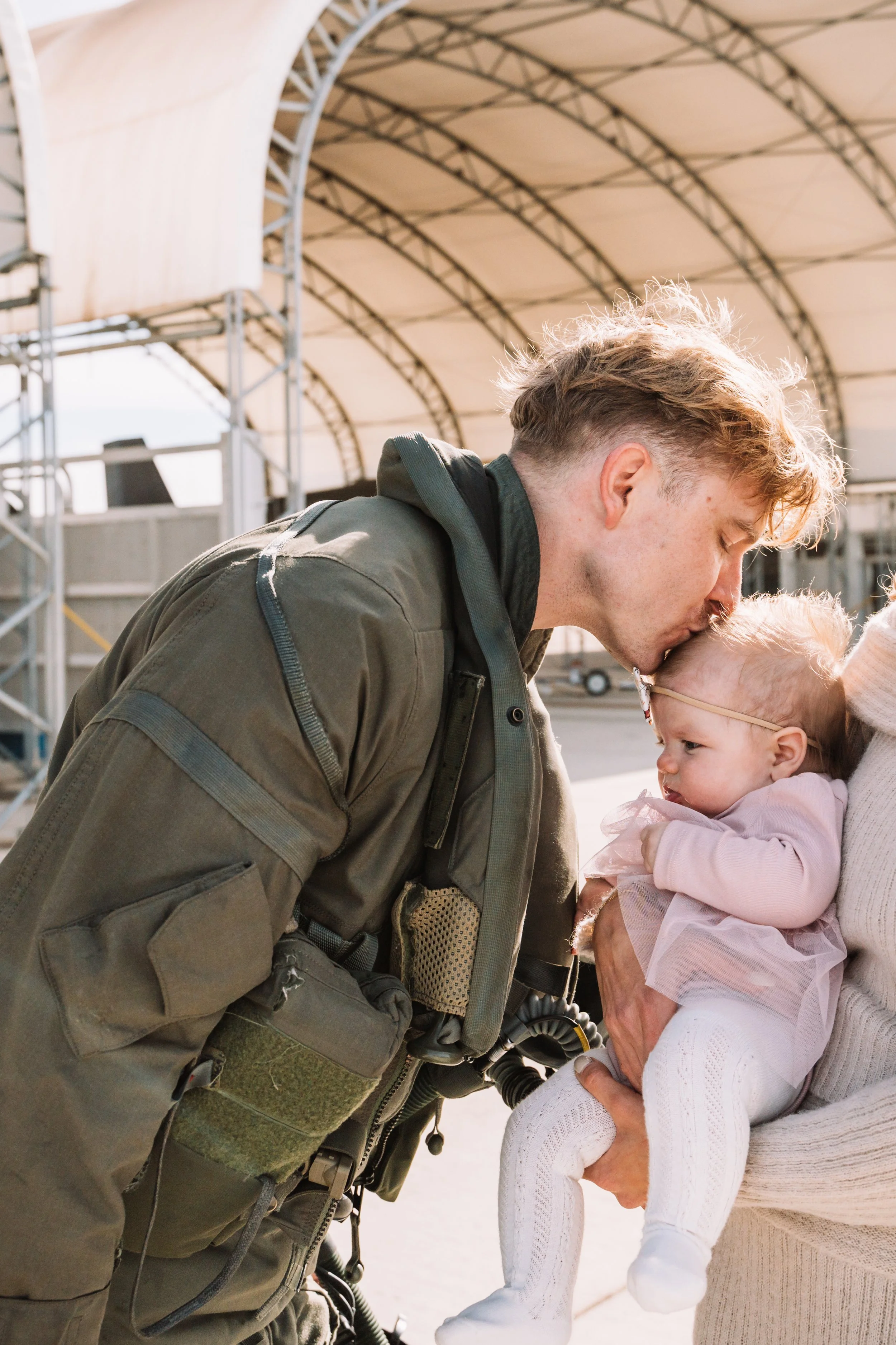 Liz Husky Margaret VMFA-314 Homecoming Dec 2024 - SNEAK PEEKS-75.jpg