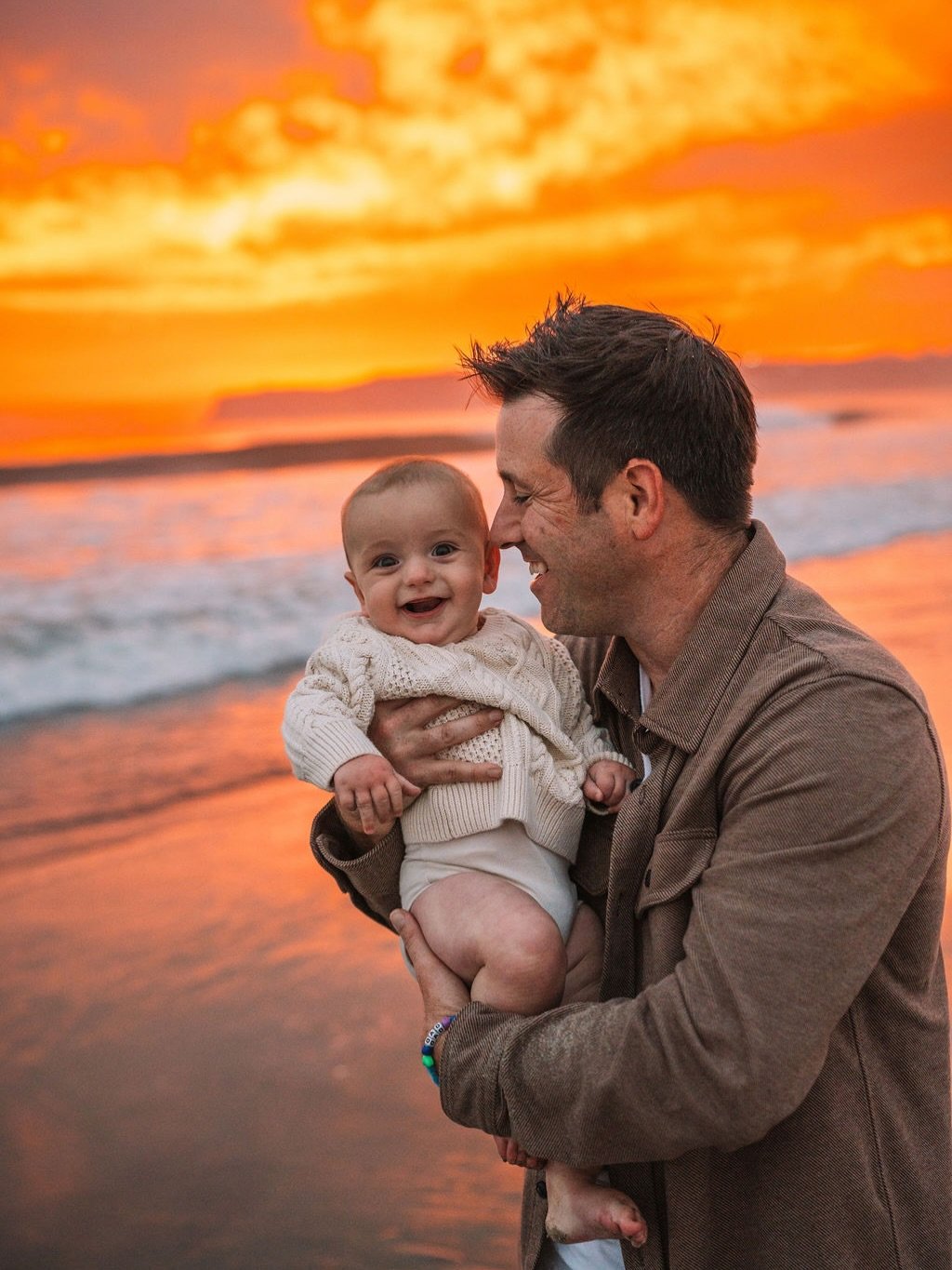 This is the whole point. ❤️&zwj;🔥Even if we were wrapped in just the thick clouds for the whole session like how we started, and never saw the Epic color show.  Family, together, freezing these moments IS the point.  Everyone deserves that.

Light s