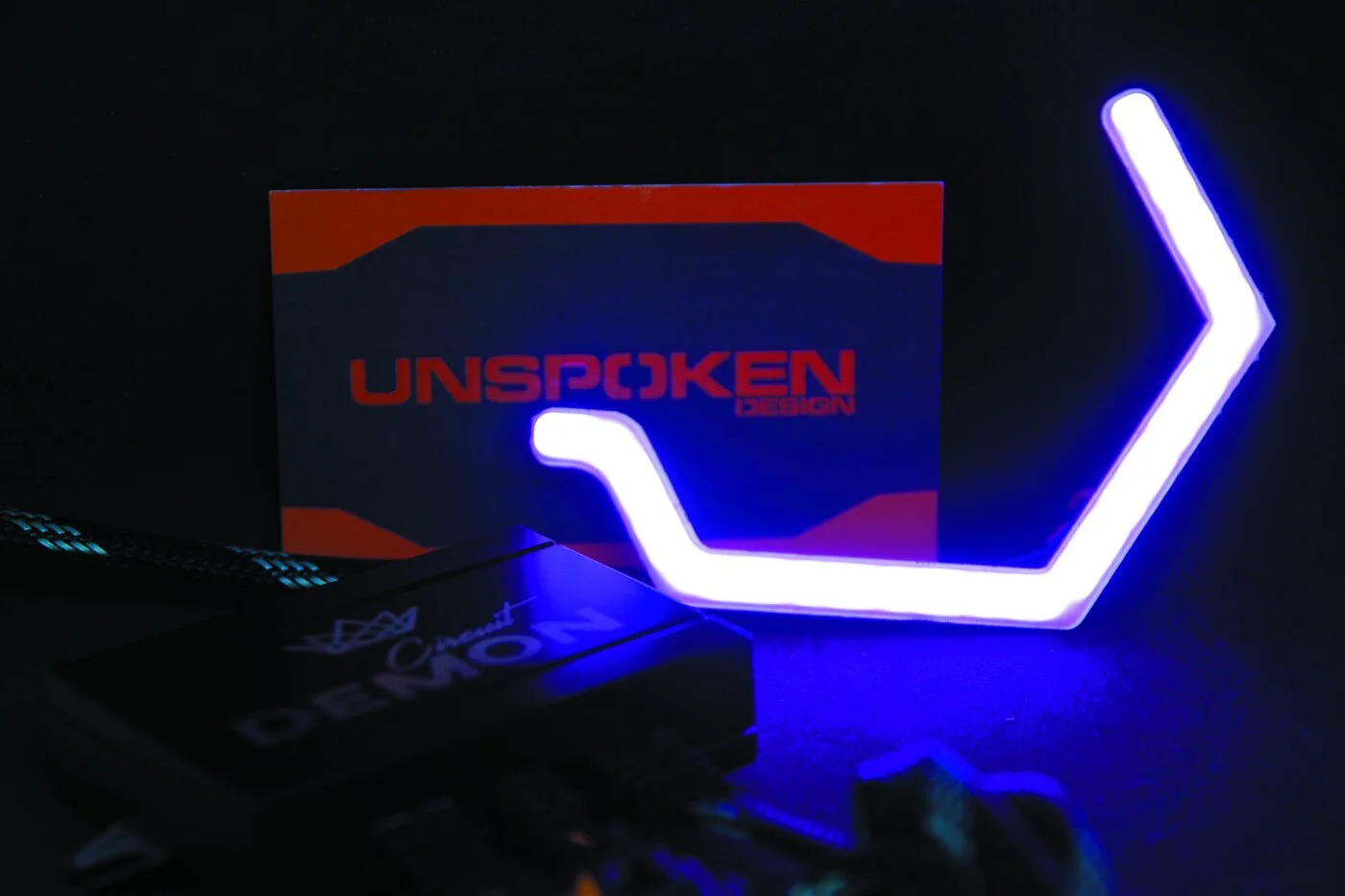 V2 CIRCUIT DEMON PROFILE PRISM HEX HALOS