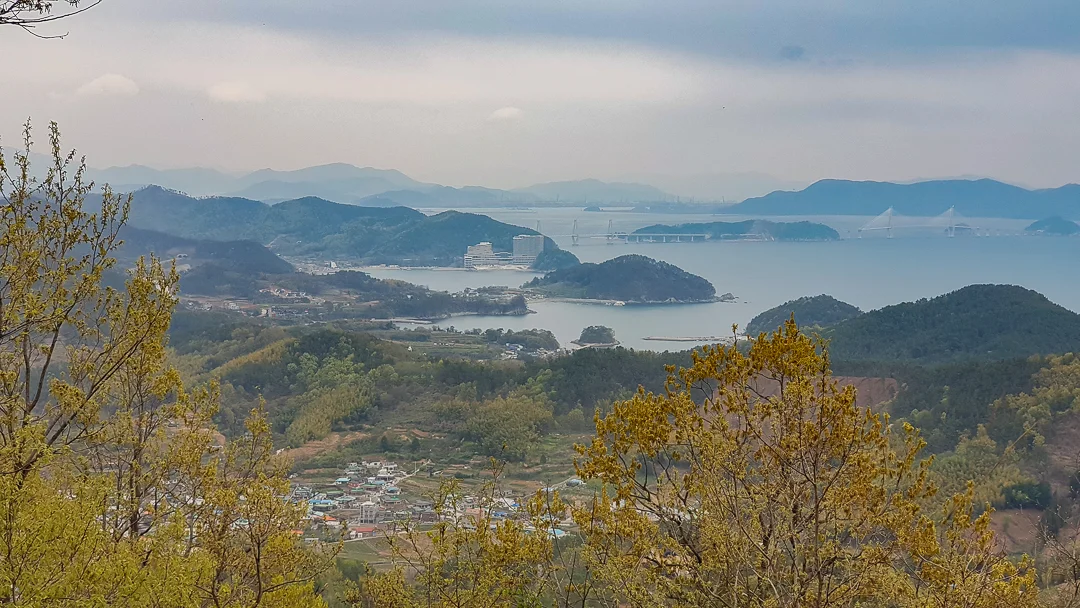 It was a hazy day, but that’s Geoga Bridge in the distance.