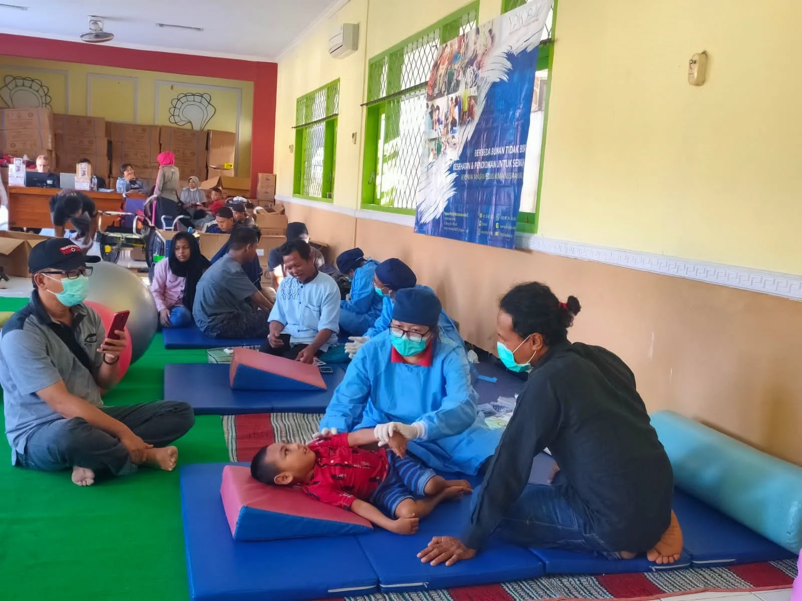 The YPK Bali Mobile Clinic Physiotherapy Team goes to Banyuwangi