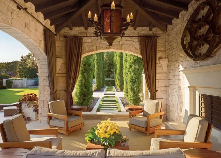 Lance-Armstrong-Spanish-Colonial-Style-Luxury-Home-Austin-Texas_1-768x551.jpg
