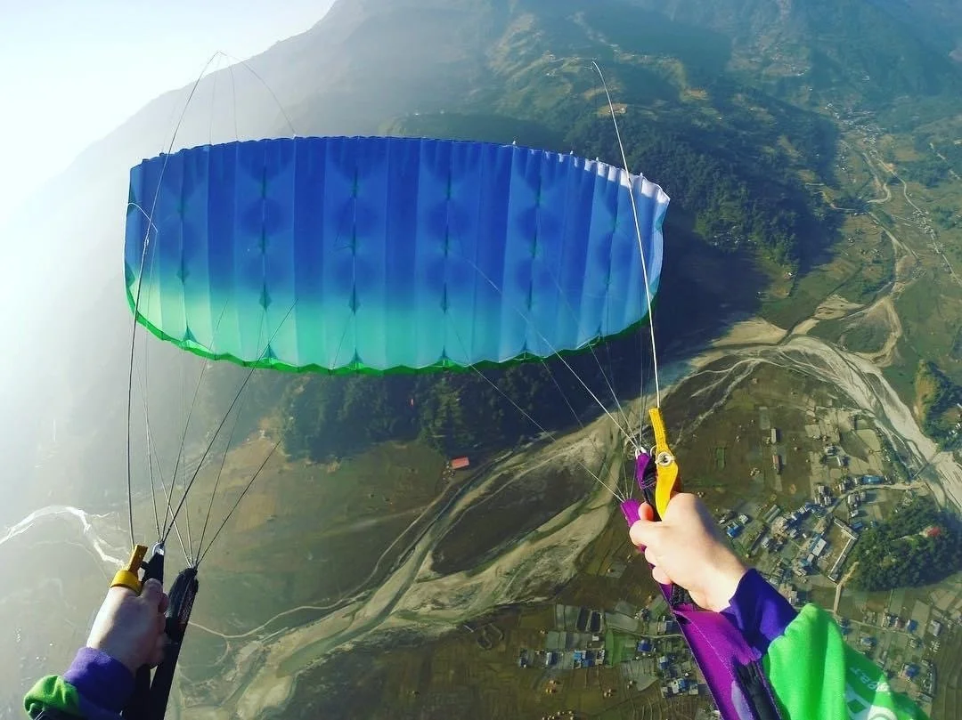 Faldskærmsudspring i Nepal med eventyrer Kim Bo Larsen