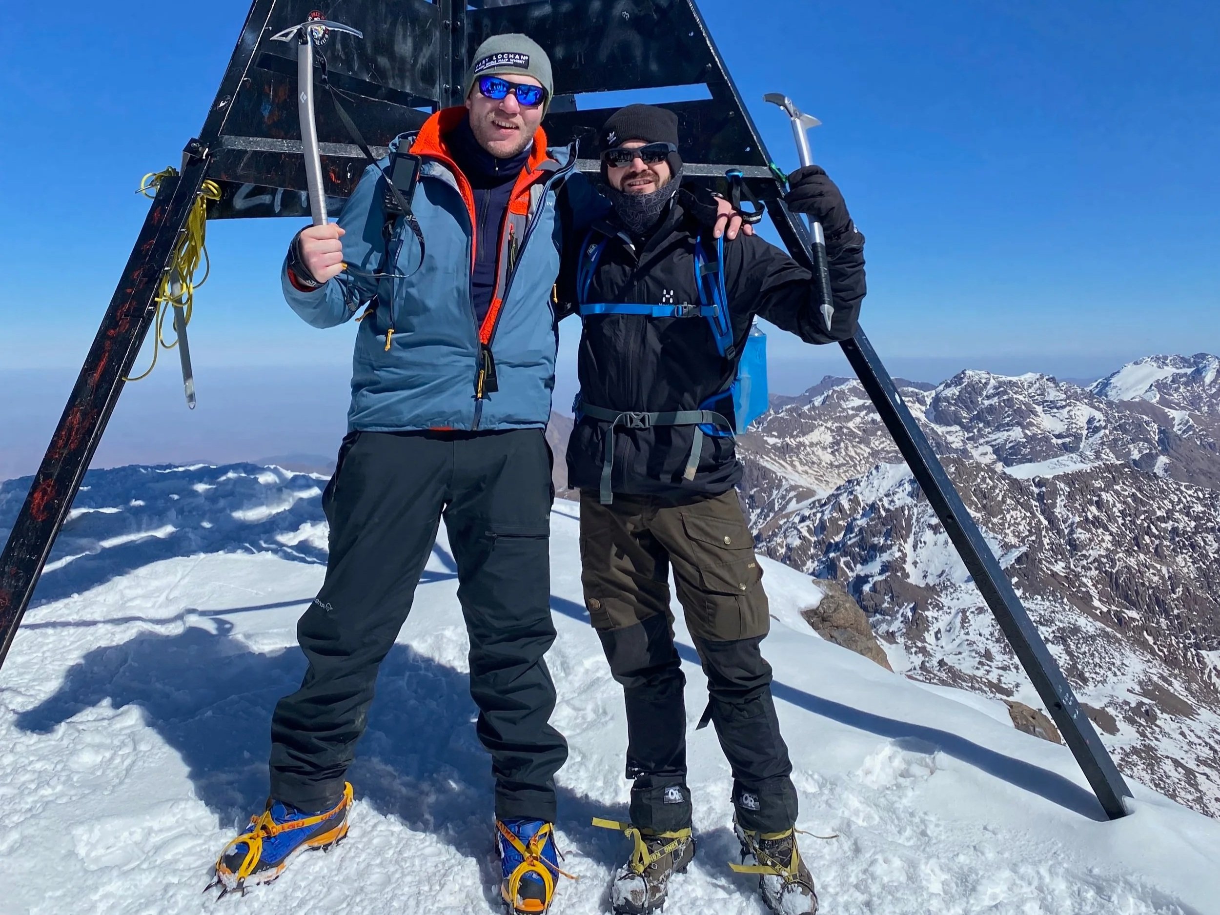Toppen af Mount Toubkal, guidet af Kim Bo Larsen