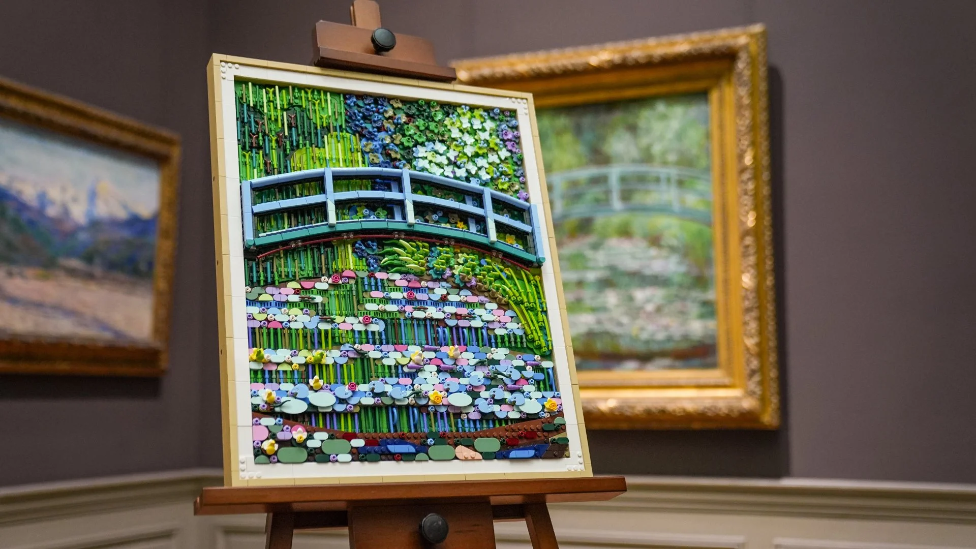 Lego Art paints a picture with the new Claude Monet – Bridge Over a Pond of Water Lilies