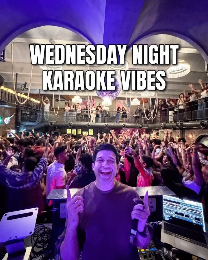 Karaoke vibes at @watsons.pub Indiranagar every Wednesday night. Joining us this Wednesday night?
&bull;
#karaoke #partywithmarty #wednesdaynight #martindsouza #ladiesnight #karaokejockey #bangalore #bengaluru #nightlife #mideeekmadness