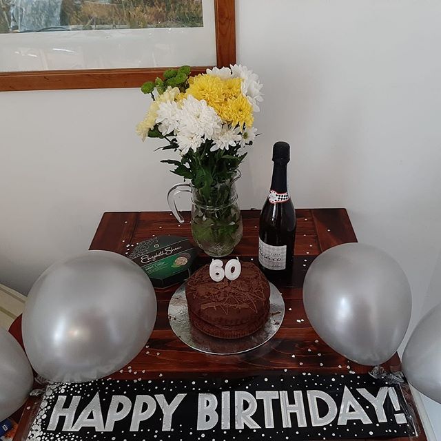 This lovely display was made up by one of the team here at Greyhound for our current guests 🌟🙌🏻🍾 We like to go the extra mile where we can to ensure you have the best stay!

Have a special request? Or an occasion you are celebrating whilst you ar