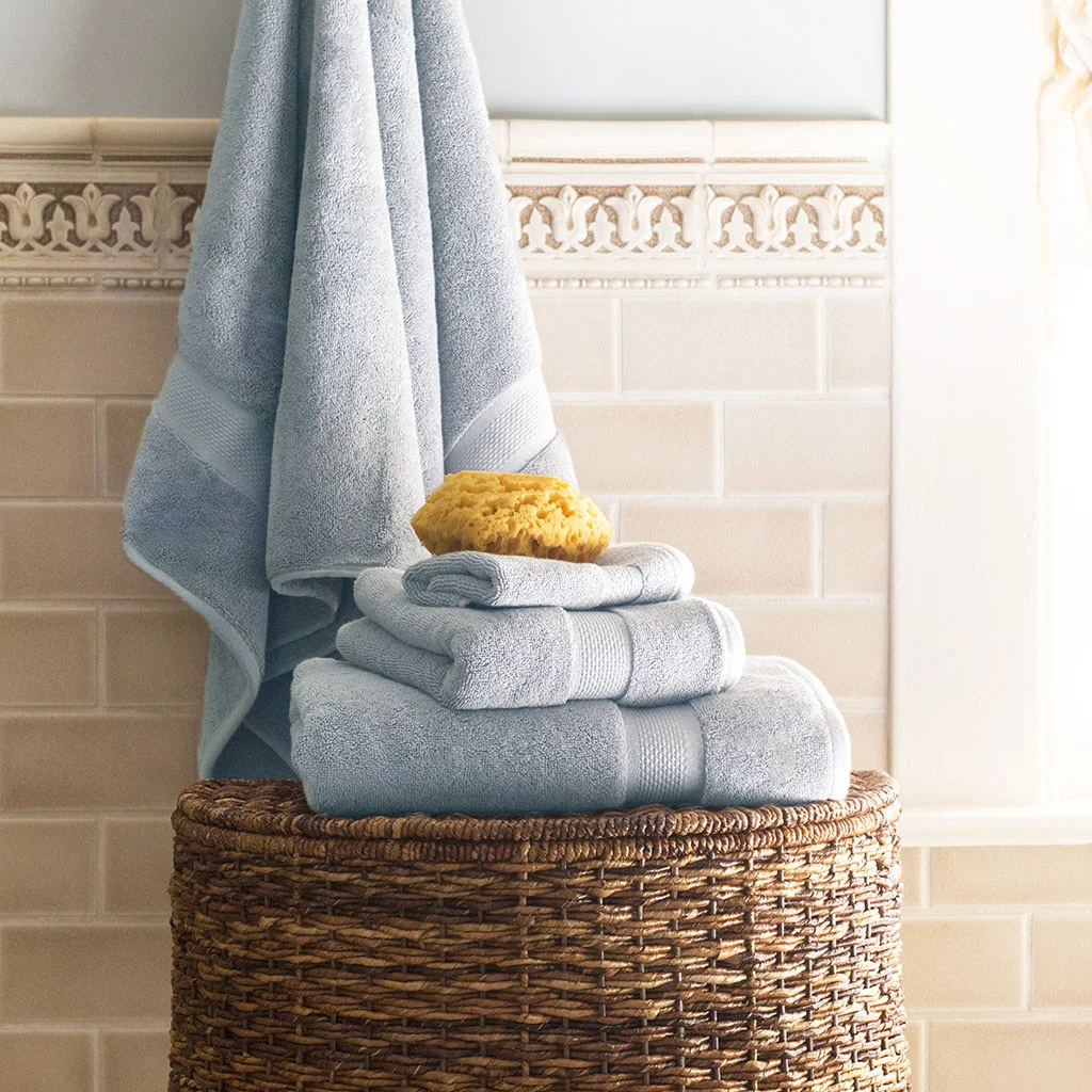 Blue-Towels-Glam-Feed.jpg
