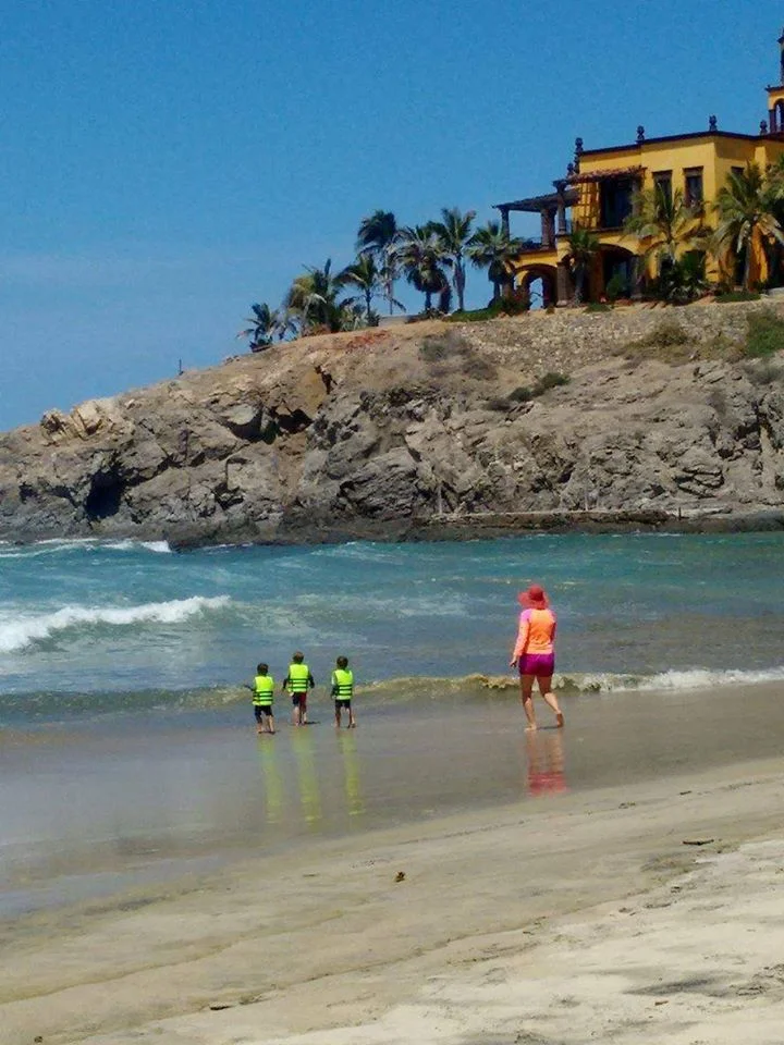 los cerritos beach in todos santos