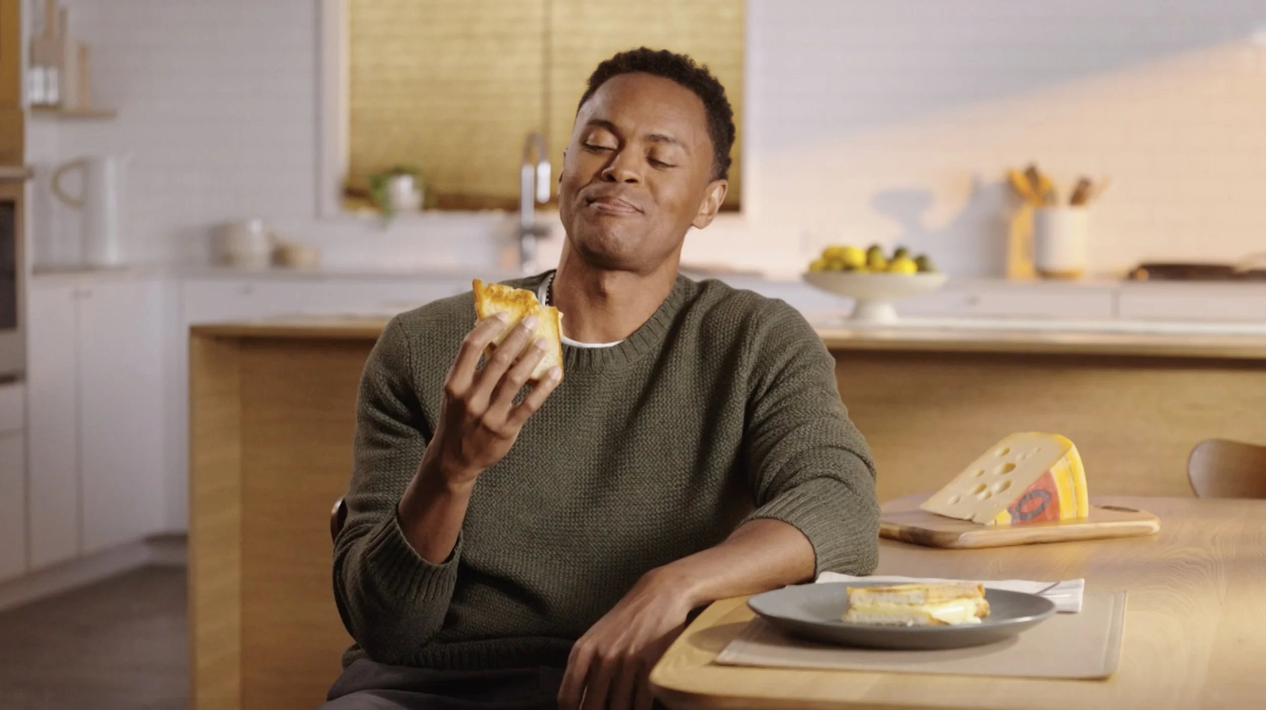 JARLSBERG "Cheese Pull"