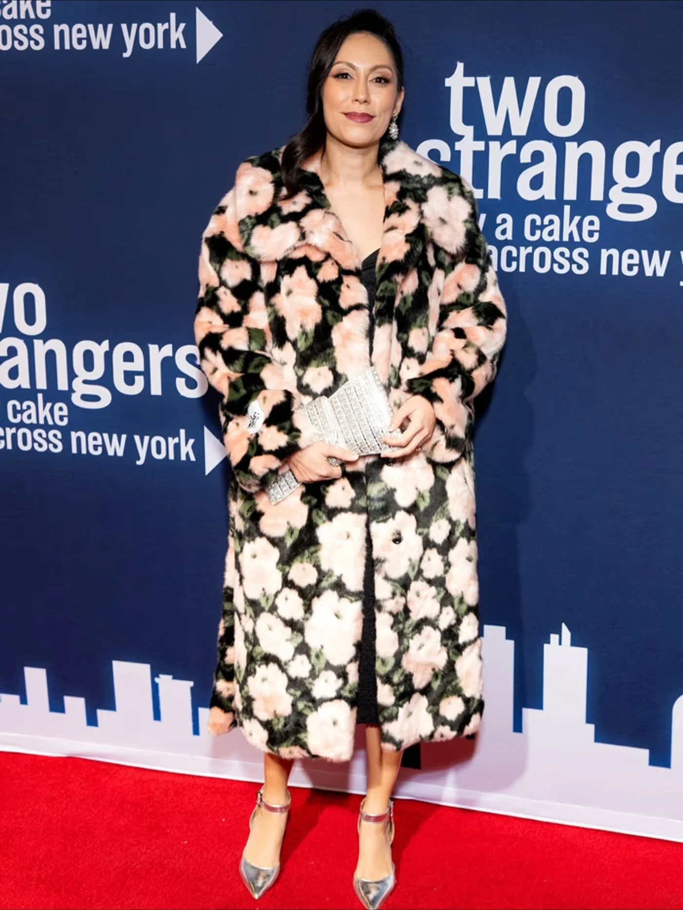 Two Strangers Carry A Cake Across New York - Opening Night 

Loved this show 😍 funny, romantic and utterly charming with two insanely good actors at the helm. Another British new musical that started small and has made it over to Broadway 🙌🏼 the b