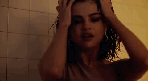 Sexy-Selena-Gomez-Music-Video-GIFs.gif