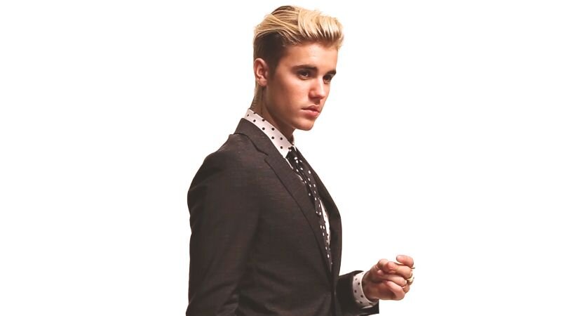 gq_justin-bieber-proves-you-can-skateboard-wearing-anything-even-a-suit.jpg