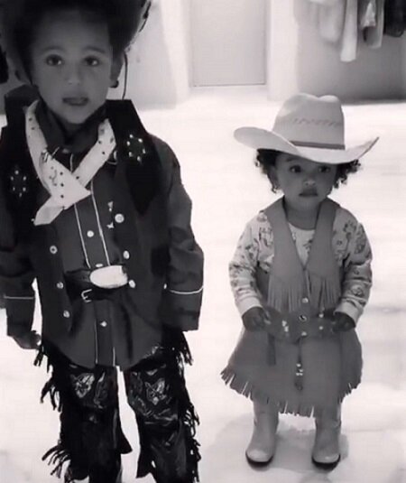 kim-kardashian-kids-cowboy-hats.jpg