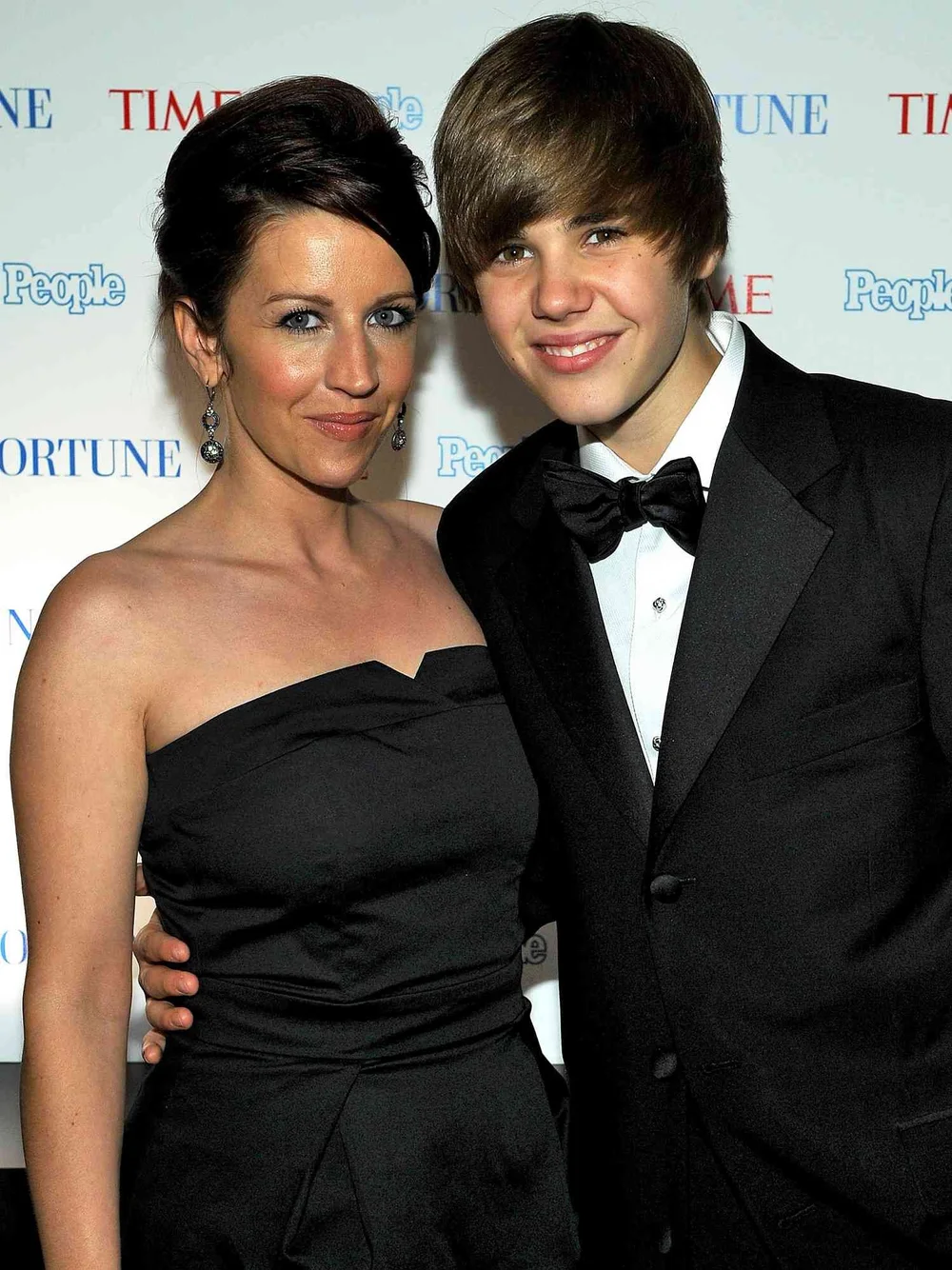 justin-bieber-parents-2-4d0ed56eed034b20b2bc9a2fe35a7464.jpg
