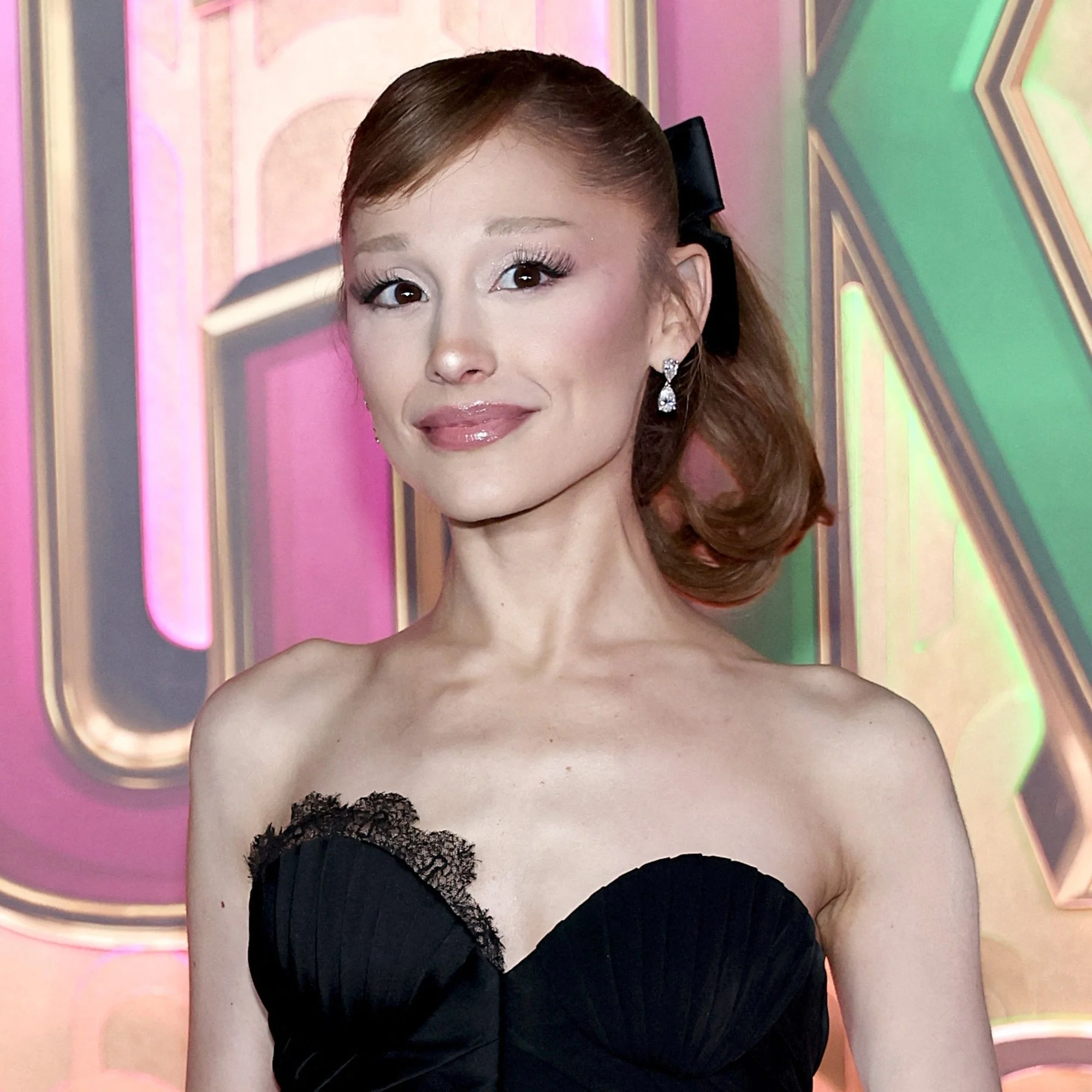 1796426-ariana-grande-lors-de-l-avant-premiere-du-film-wicked-a-new-york-le-17-novembre-2025.jpg