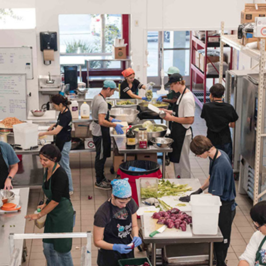 Teen Kitchen Project Keeps Santa Cruz Healthy 