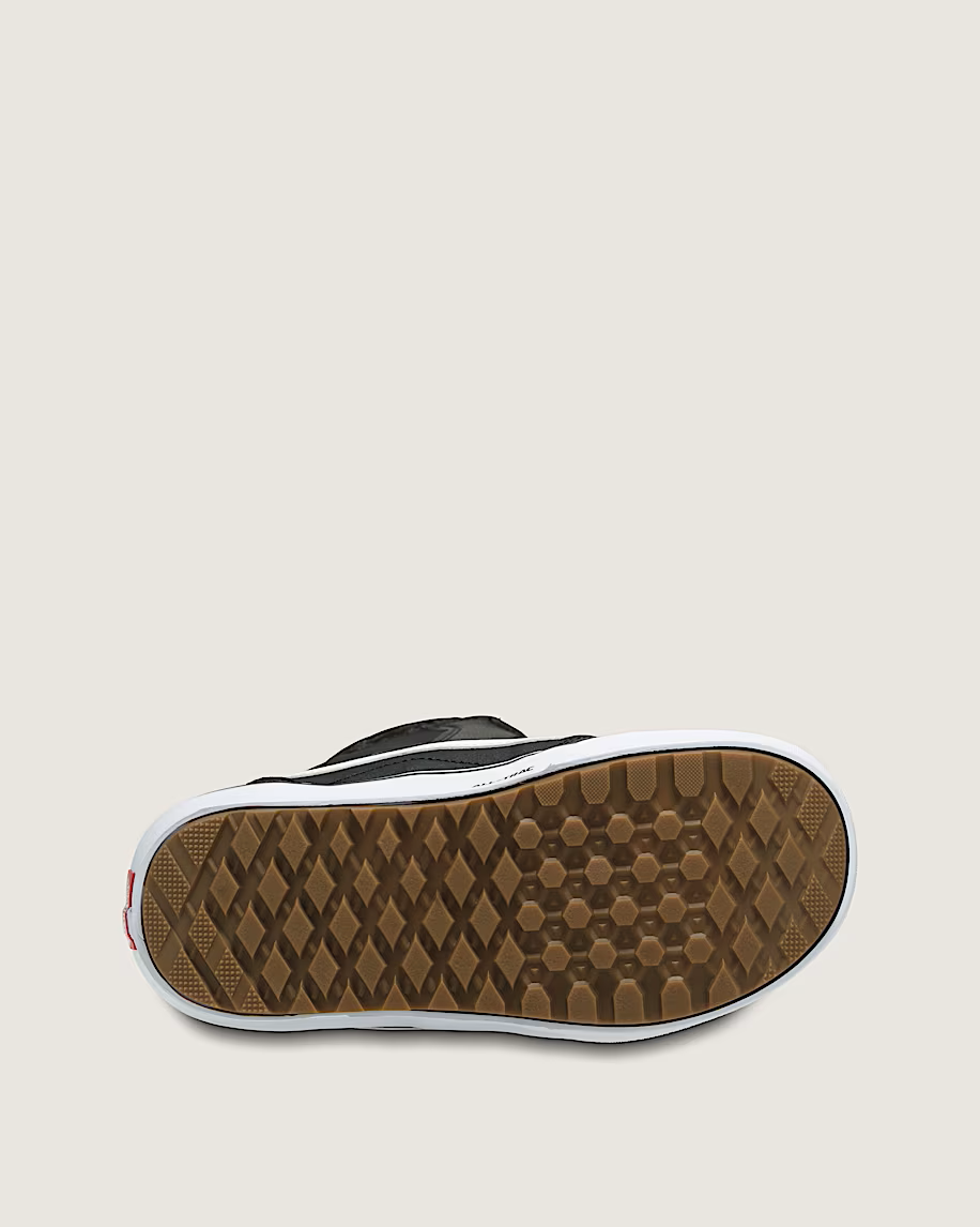 2526 ENCORE OG black-white sole.png