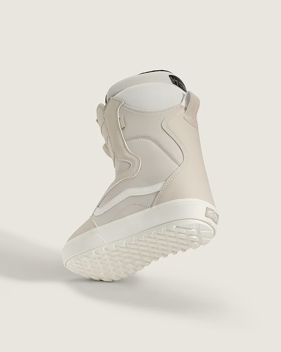 2526 ENCORE OG oatmeal outside 2.png