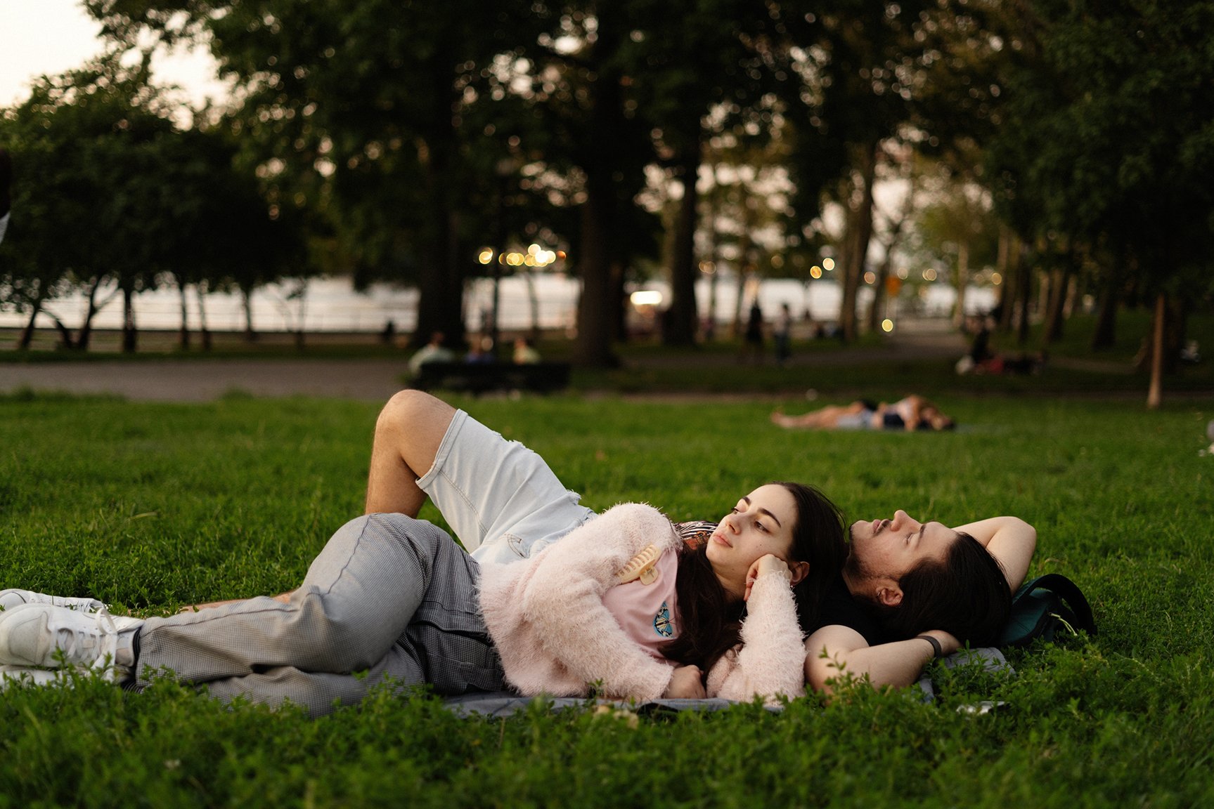 Astoria Park-couple sunset.jpg