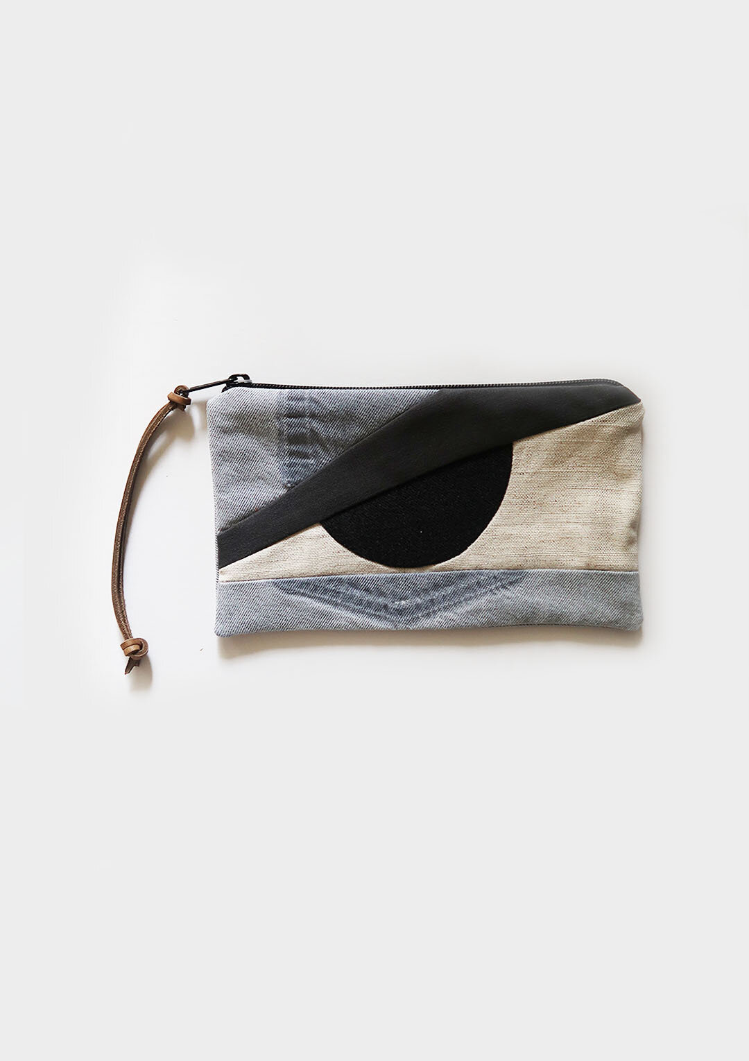 EYE BAG IN GREY DENIM