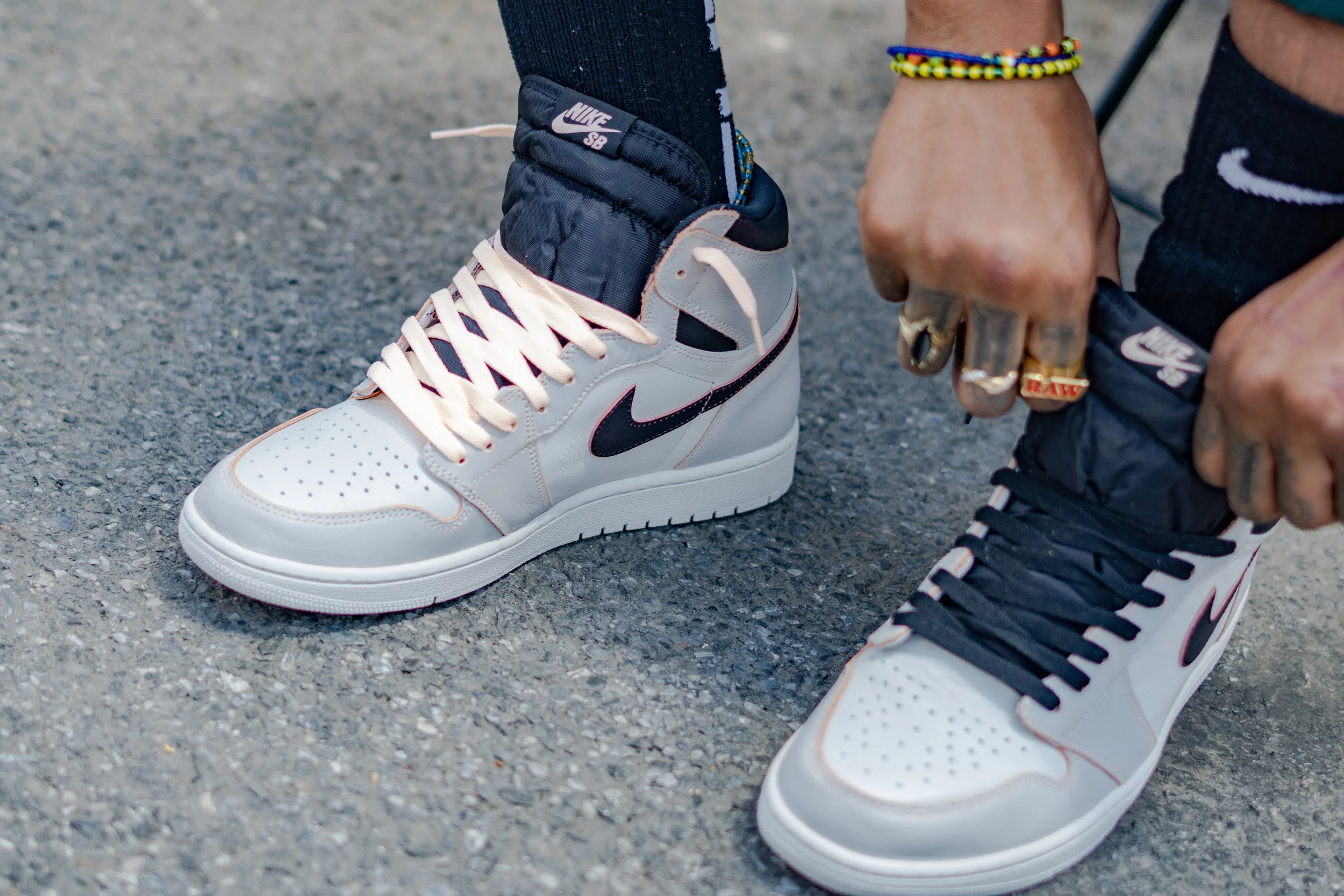 jordan 1 on jeans