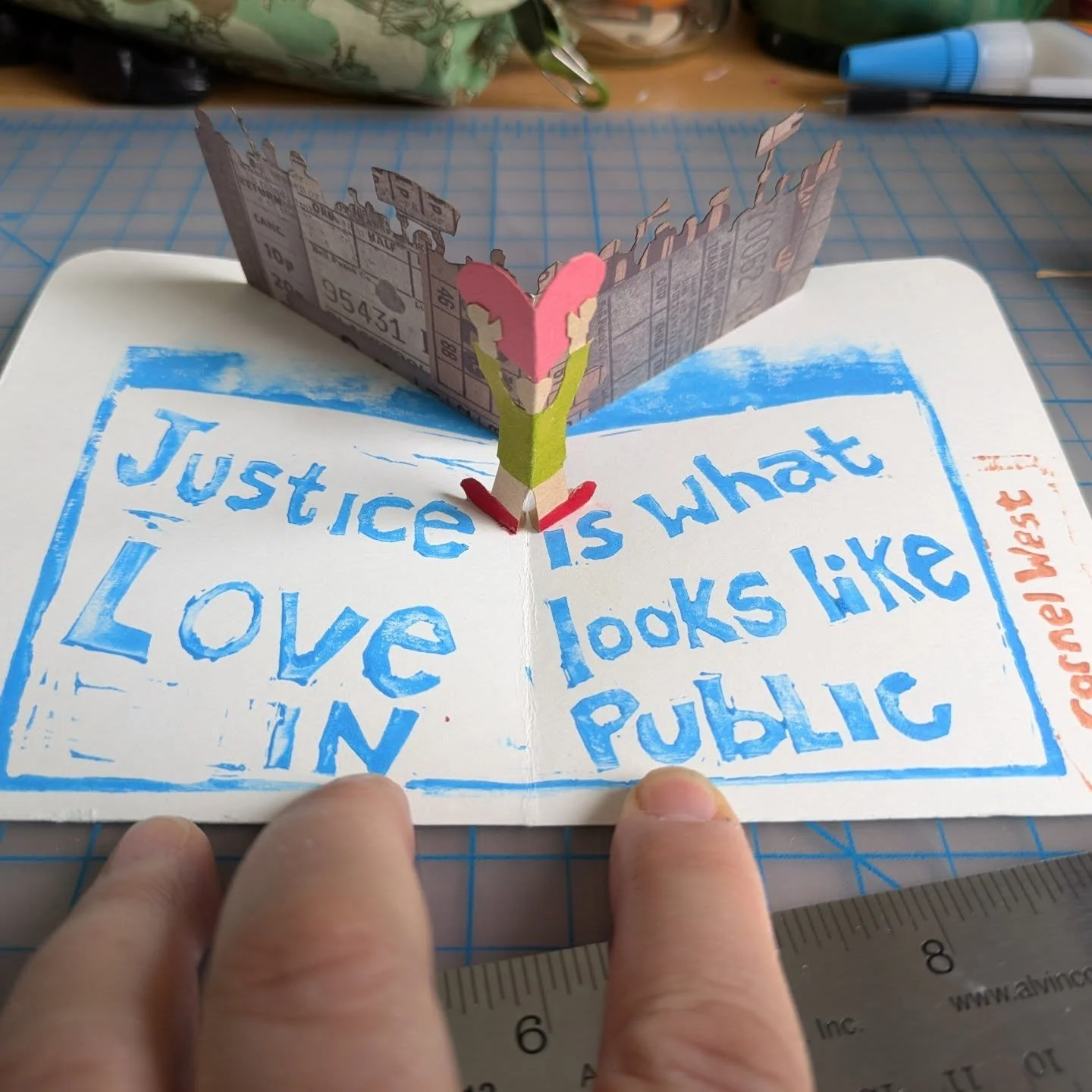 Tried some laser cutting and pop up production for this year's @guildofbookworkers Valentine's cards. I DEFINITELY will do things differently next time around, but had fun🙂