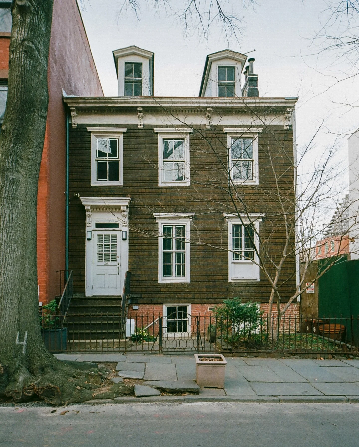 There are few things as quaint in this fine city as a wooden home in Brooklyn Heights. This particular house at 25 Cranberry Street was built some time before 1829, based on other homes in the neighborhood, it&rsquo;s safe to say it was sometime betw