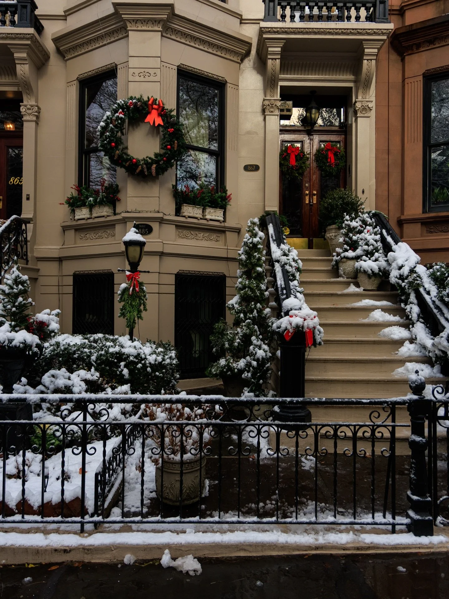 I hate that snow has become so rare that it&rsquo;s noteworthy but here we are. So here are a few scenes around Brooklyn from today.