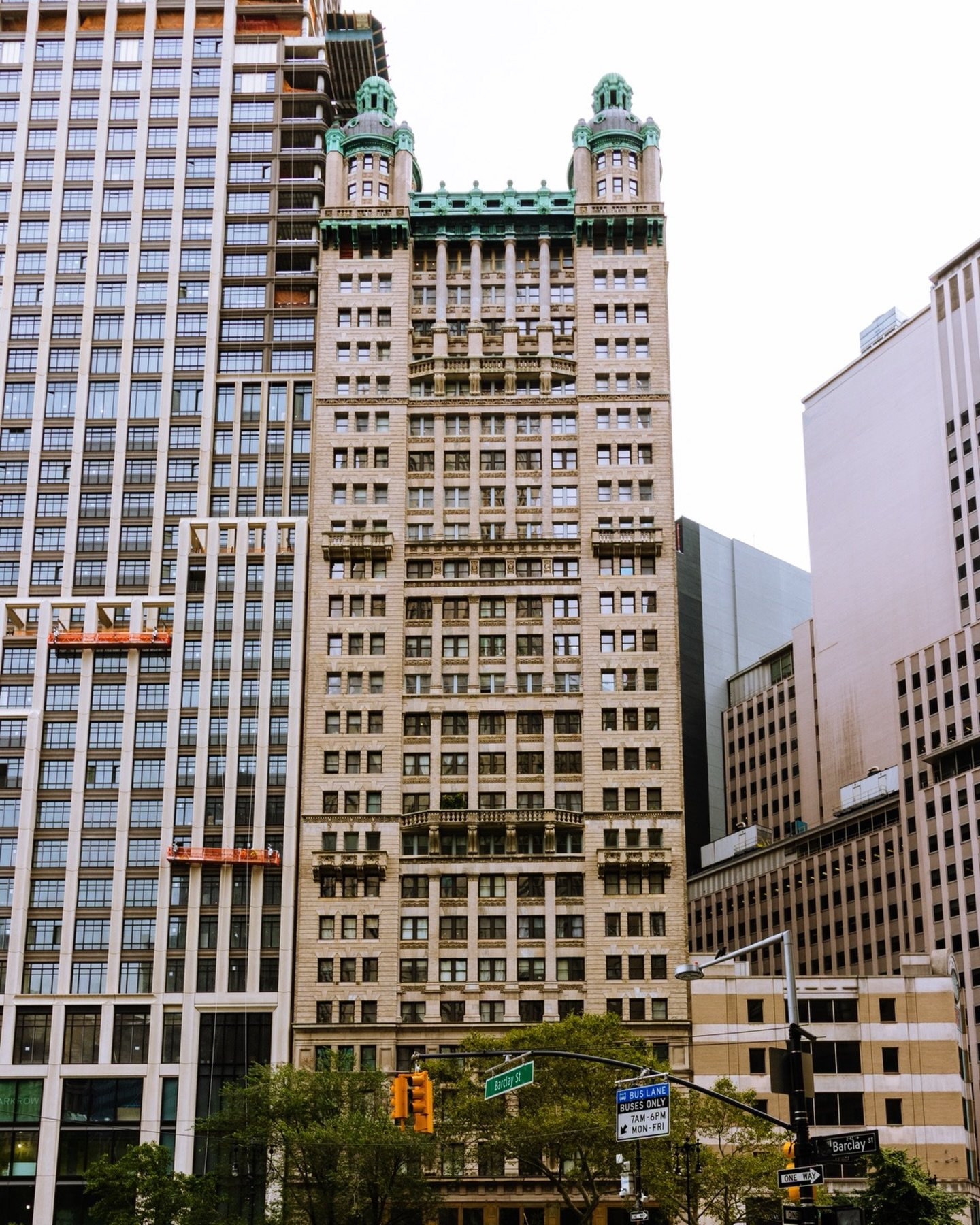 New York has many buildings with the former title of &ldquo;Tallest in the World&rdquo;, so much so that you can lose track of them. The Park Row Building was the tallest office building in the world when it was completed in 1899. Reaction to the bui