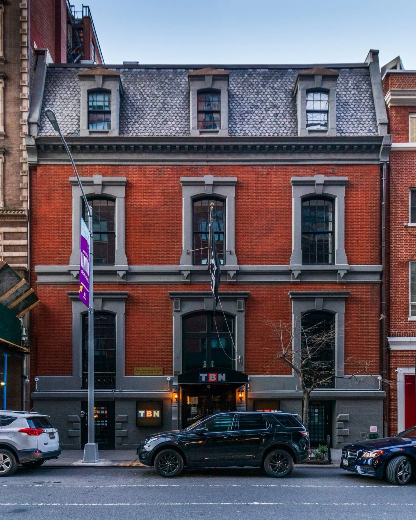 Tucked away off Union Square on East 15th Street is this little building, the former home to the Century Club. It was built in 1869 to house the expanding literary social club. At the time, Union Square was New York&rsquo;s cultural heart, making it 