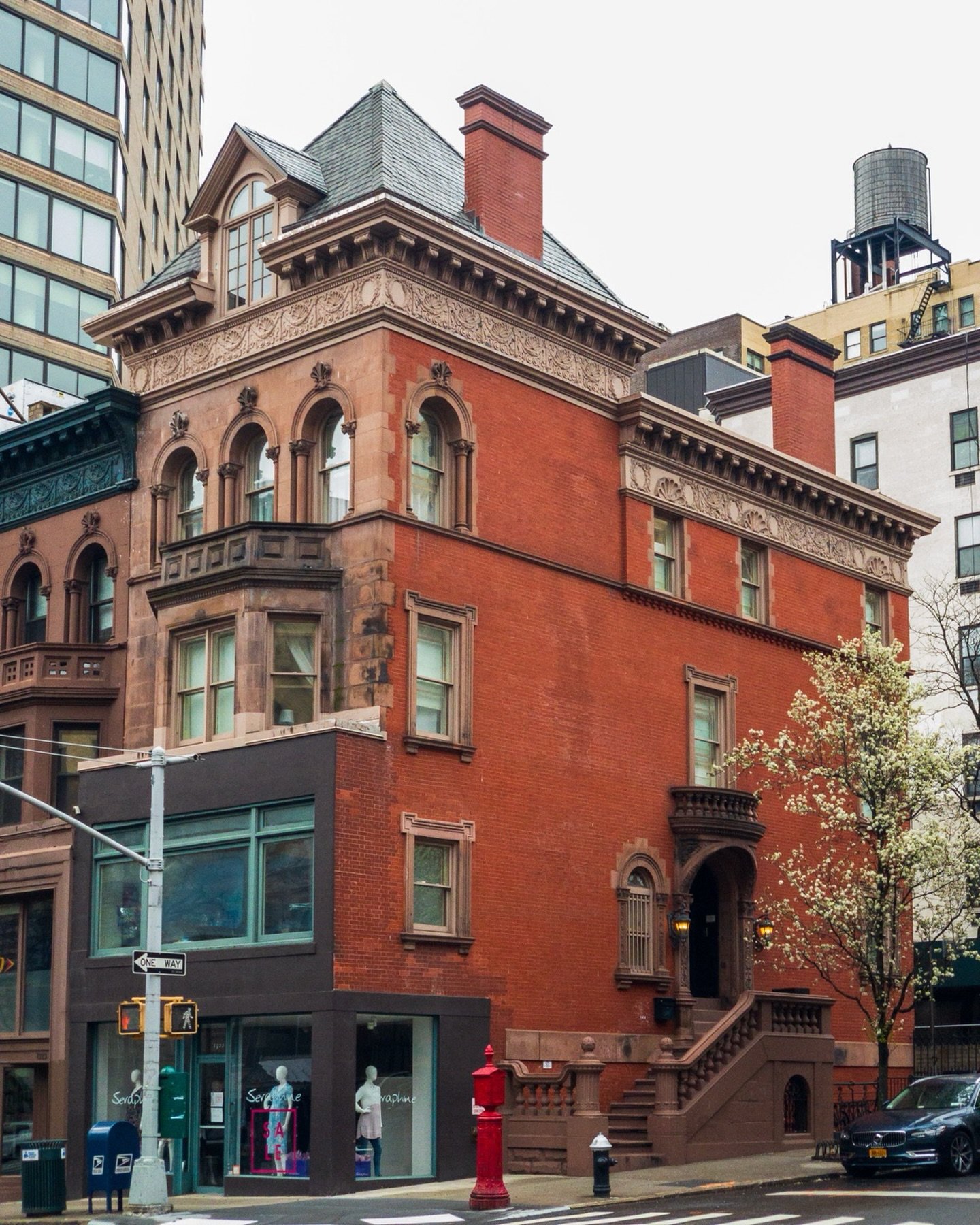 Part of the problem of being a New Yorker is this idea that you can&rsquo;t look up. You need to rush to wherever you&rsquo;re going, and observing your surroundings is for tourists. The issue with that is you miss buildings like this. Walking on Mad