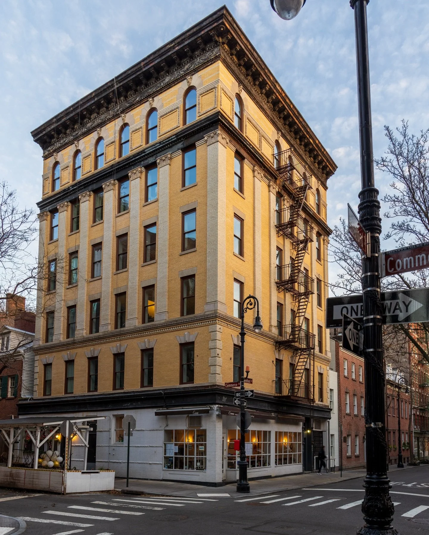 When trying to find information on a landmark building, seeing the words &ldquo;sobering example&rdquo; used in a sentence usually means it&rsquo;s not going to be too interesting. That is exactly the case here at 72 Bedford Street. A relative new ki
