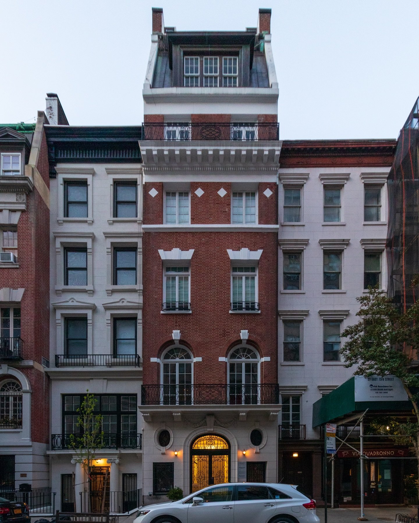 I love wandering the side streets of the Upper East Side; there&rsquo;s such a great mix of townhouses and apartments. Every once in a while, you&rsquo;ll see a building that especially sticks out, like this one at 23 East 73rd Street. It was built i