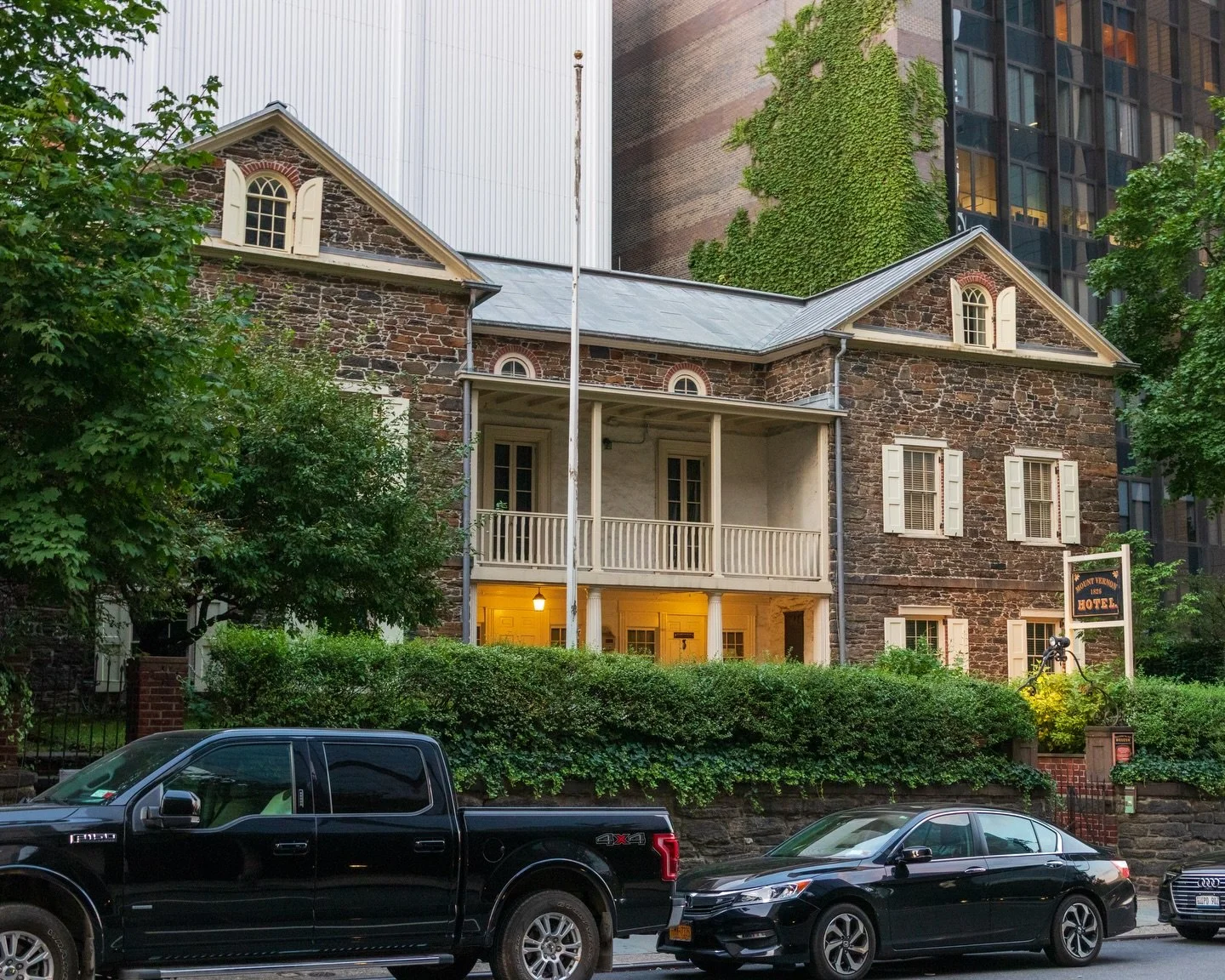 It&rsquo;s hard to believe, but the Upper East Side used to be a country getaway from the hustle and bustle of New York when it was confined below Chambers Street. The Mount Vernon Hotel Museum gives New Yorkers a glimpse of that past. This building 