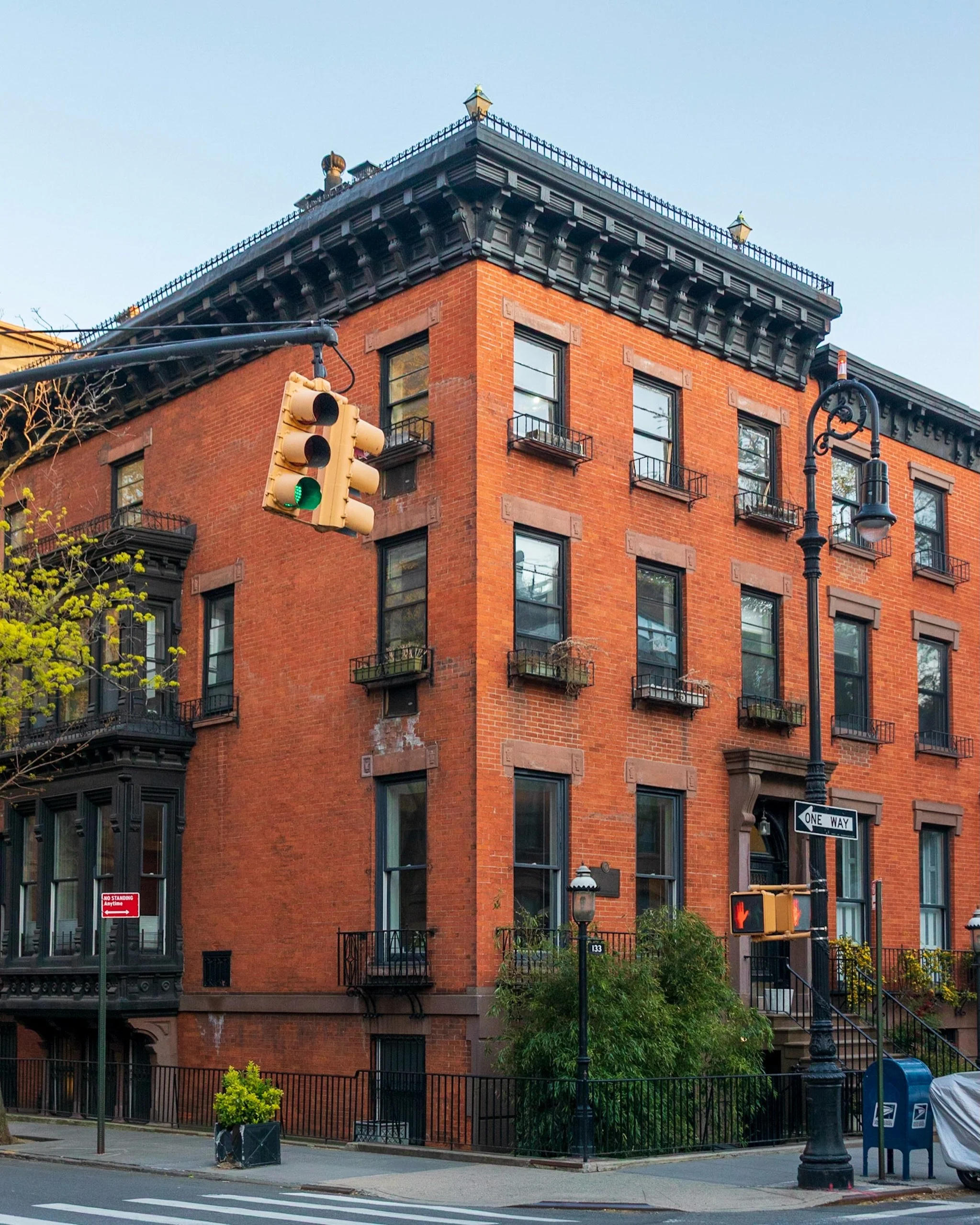 This townhouse at 133 Clinton Street in Brooklyn Heights has an interesting connection to baseball. The building itself was built in 1851 and used to be known as, and I&rsquo;m not making this up, &ldquo;The Jolly Young Bachelors Clubhouse.&rdquo; Th