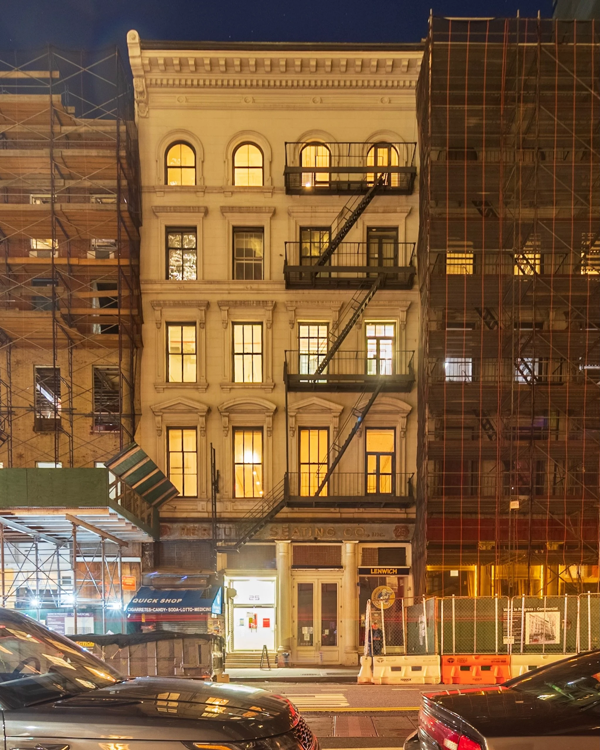 I don&rsquo;t think this building is particularly interesting. It looks like many other buildings in the City Hall/Tribeca area and isn&rsquo;t even particularly notable from a history perspective. But what this building is, is a time capsule into wh