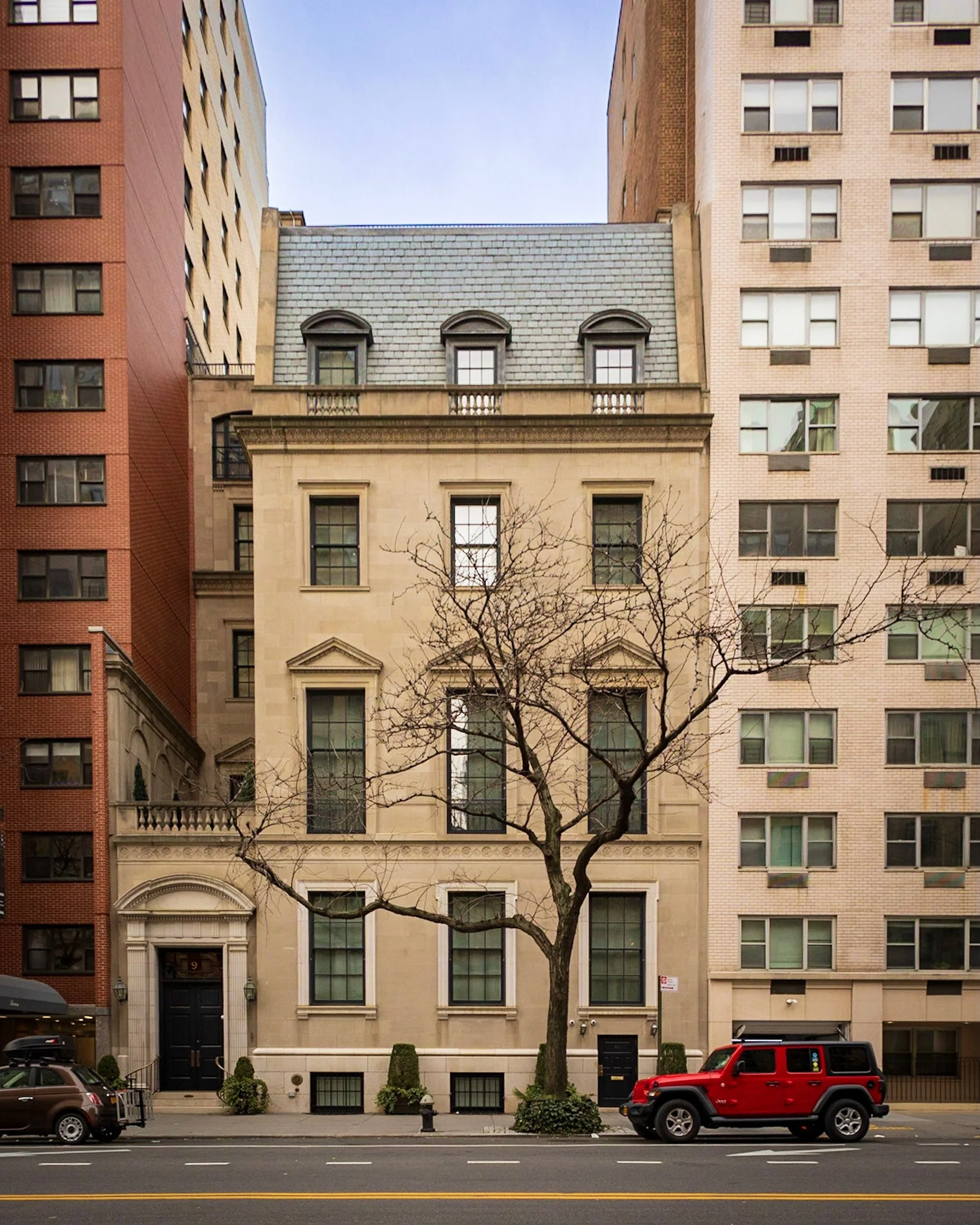 When I lived on the Upper East Side, I was always in awe when I walked along 86th Street and saw this house. Originally built in 1916 for financier and horse breeder William Woodward, No. 9 was one of the last mansions built on an open lot on the Upp